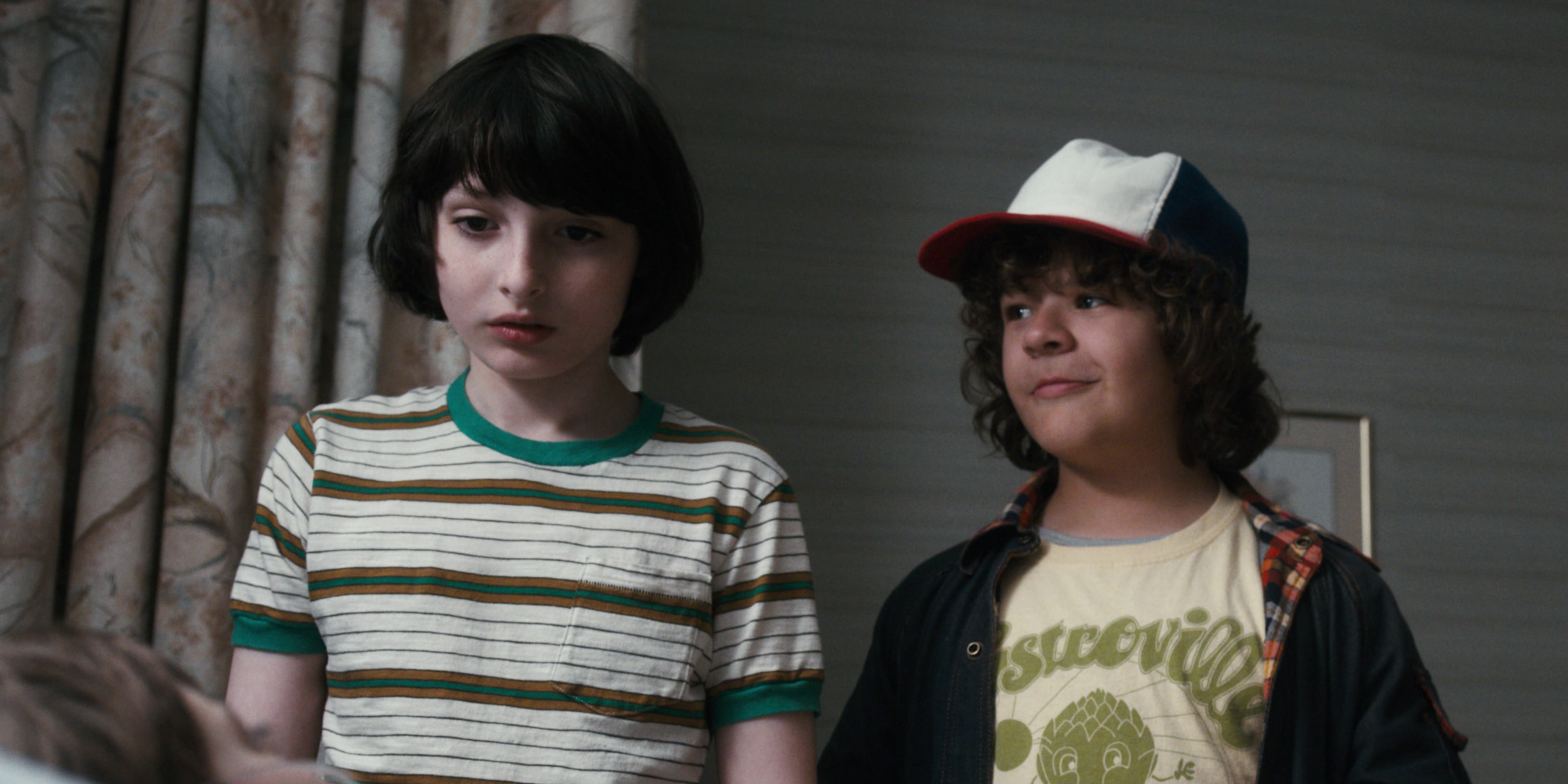 Stranger Things (2016), wide, 2.00:1 — film still
