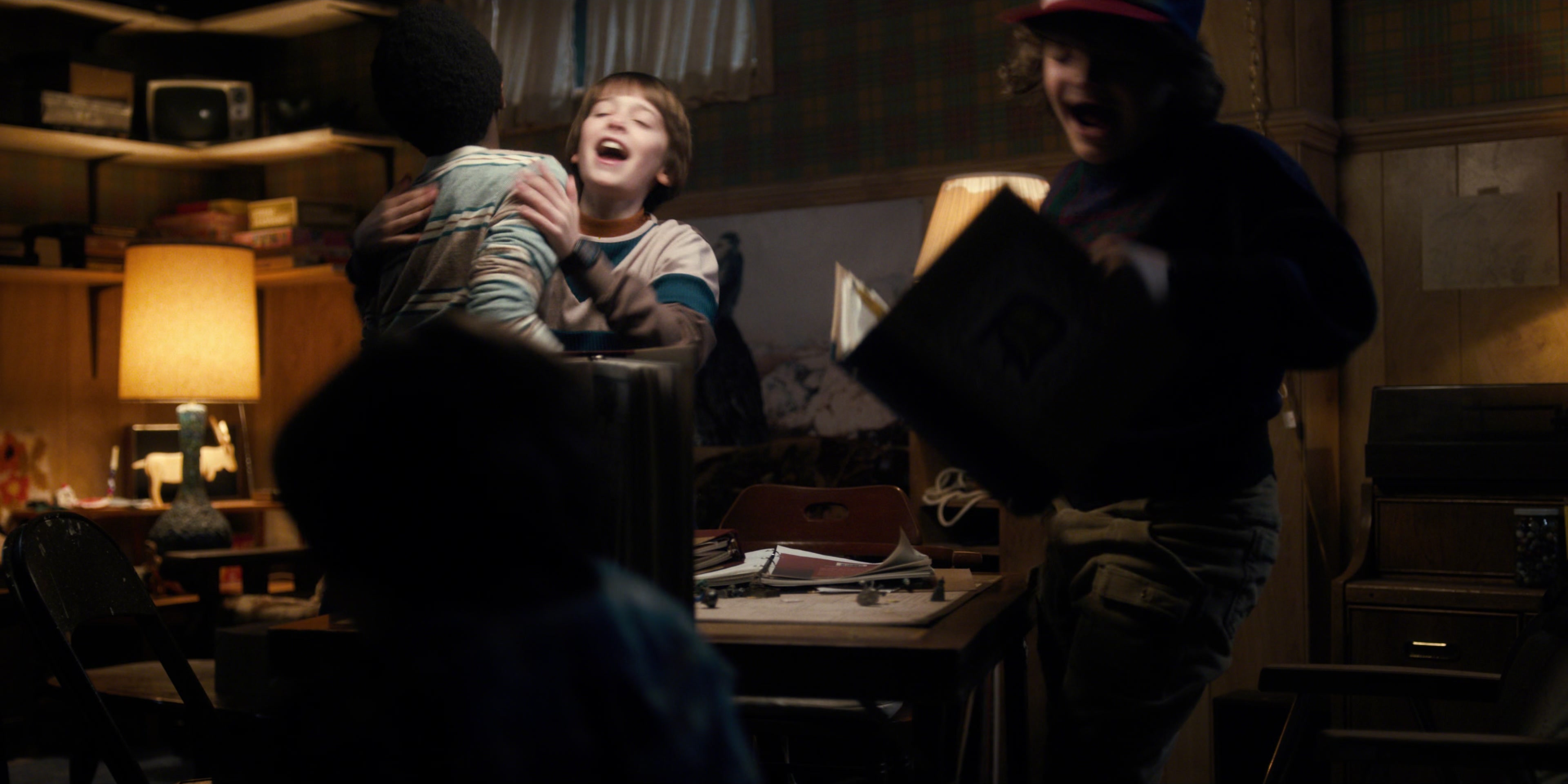 Stranger Things (2016), wide, 2.00:1 — film still