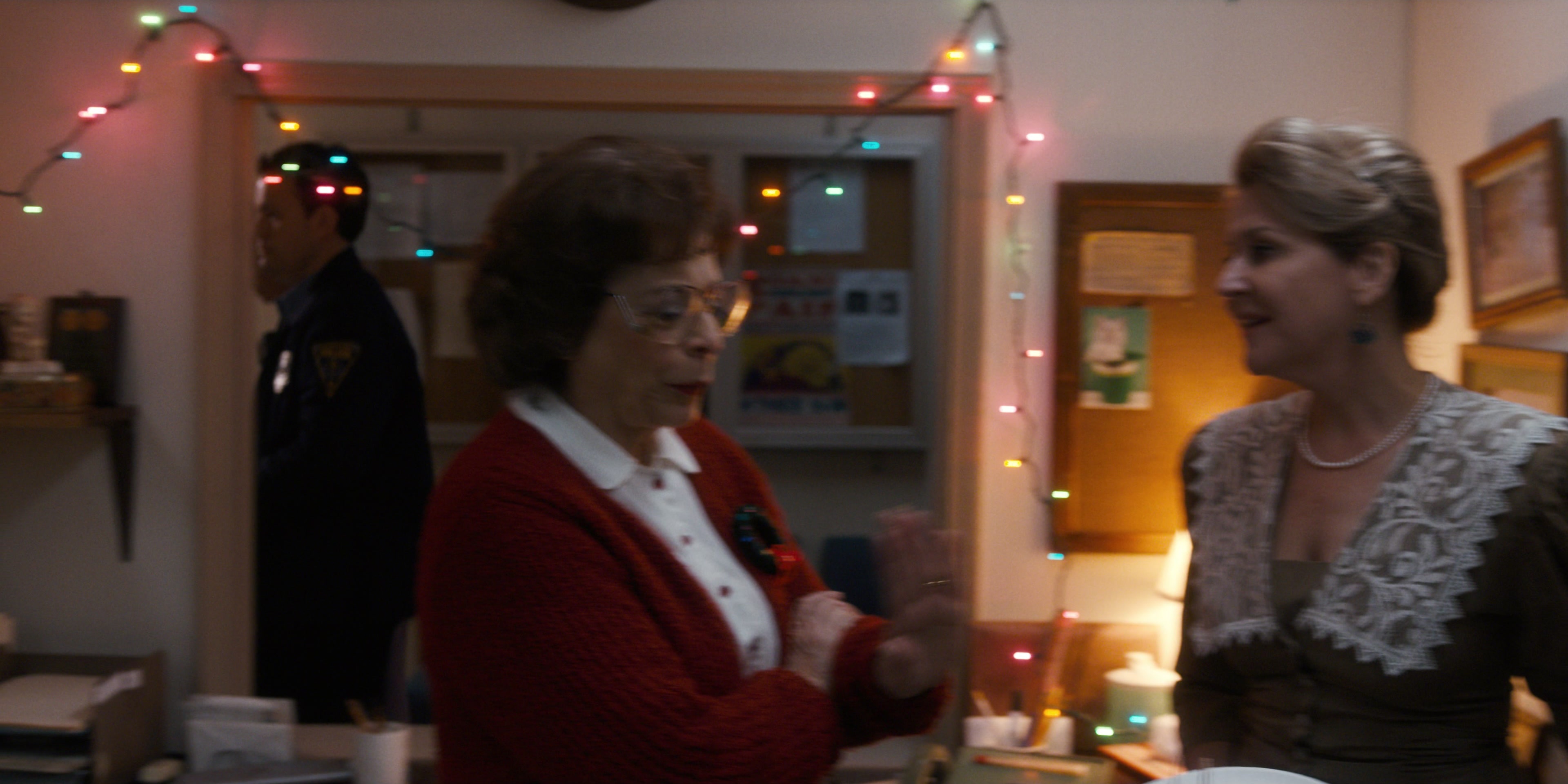 Stranger Things (2016), wide, 2.00:1 — film still