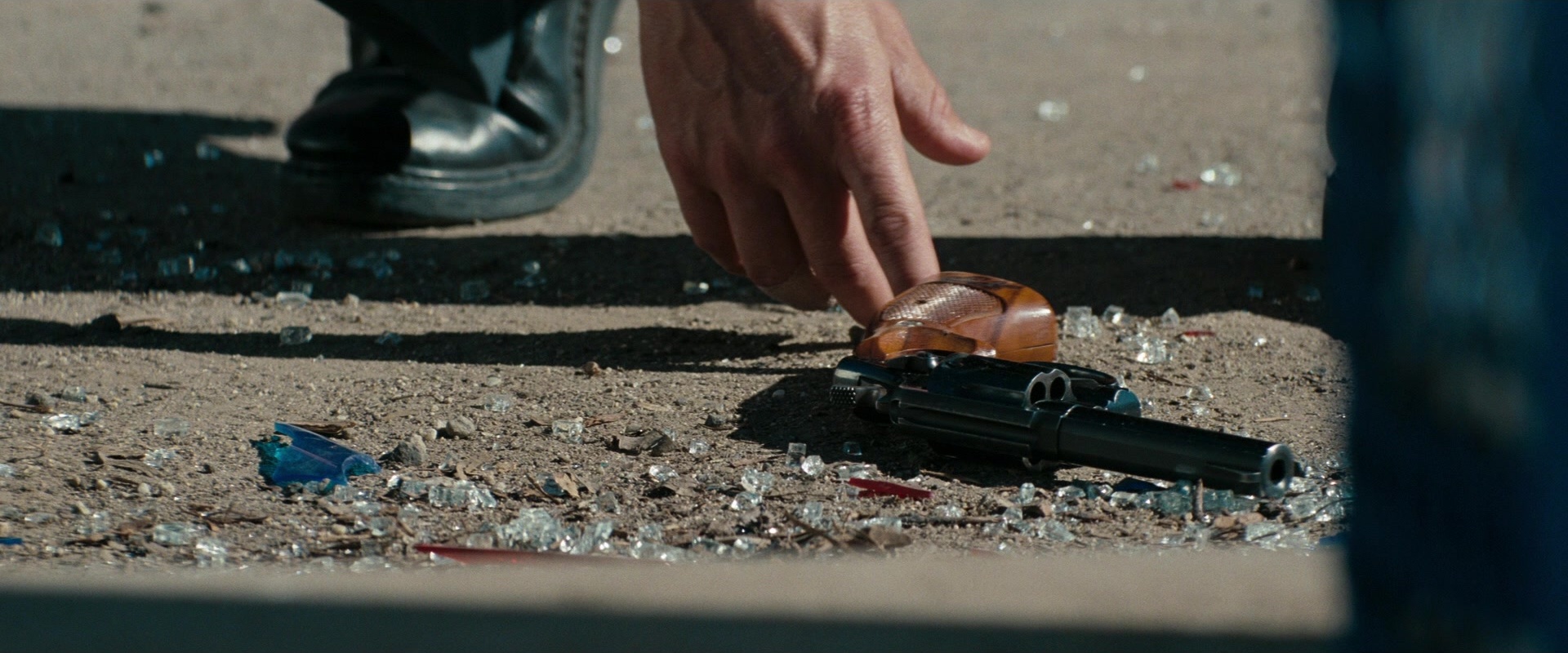 Super 8 (2011), wide, 2.40:1 — film still