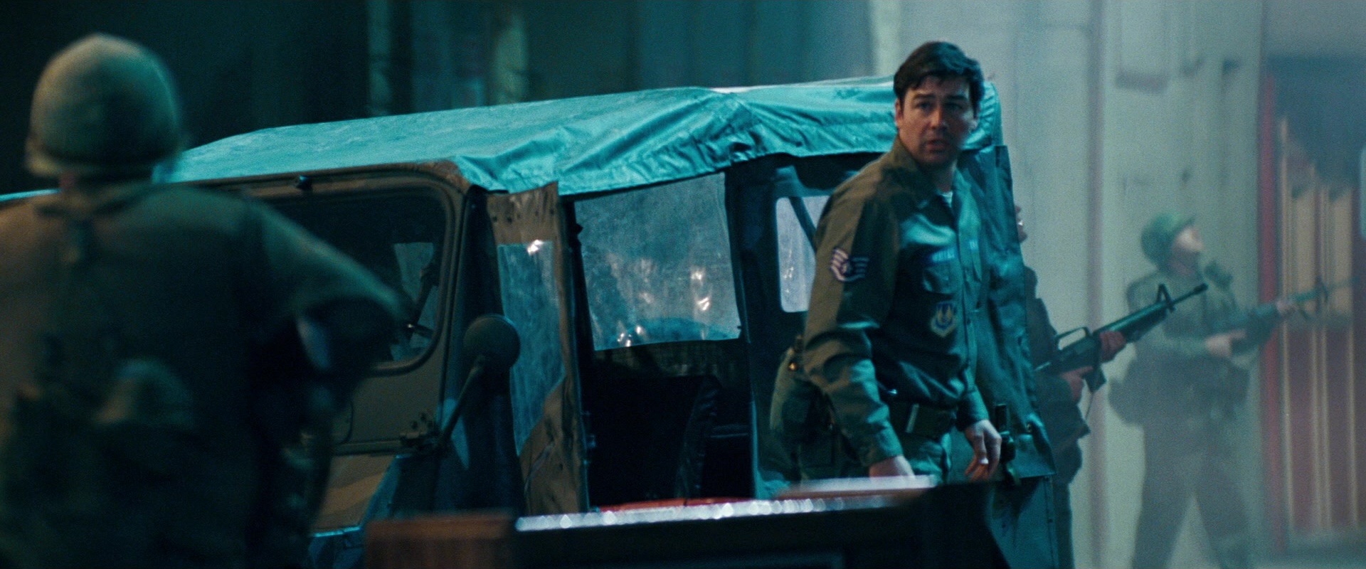 Super 8 (2011), wide, 2.40:1 — film still