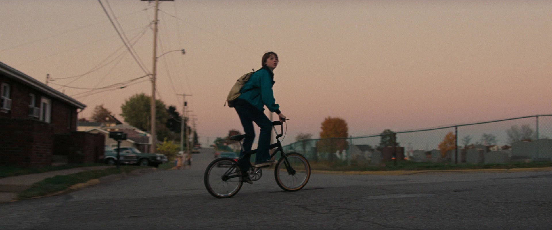 Super 8 (2011), wide, 2.40:1 — film still