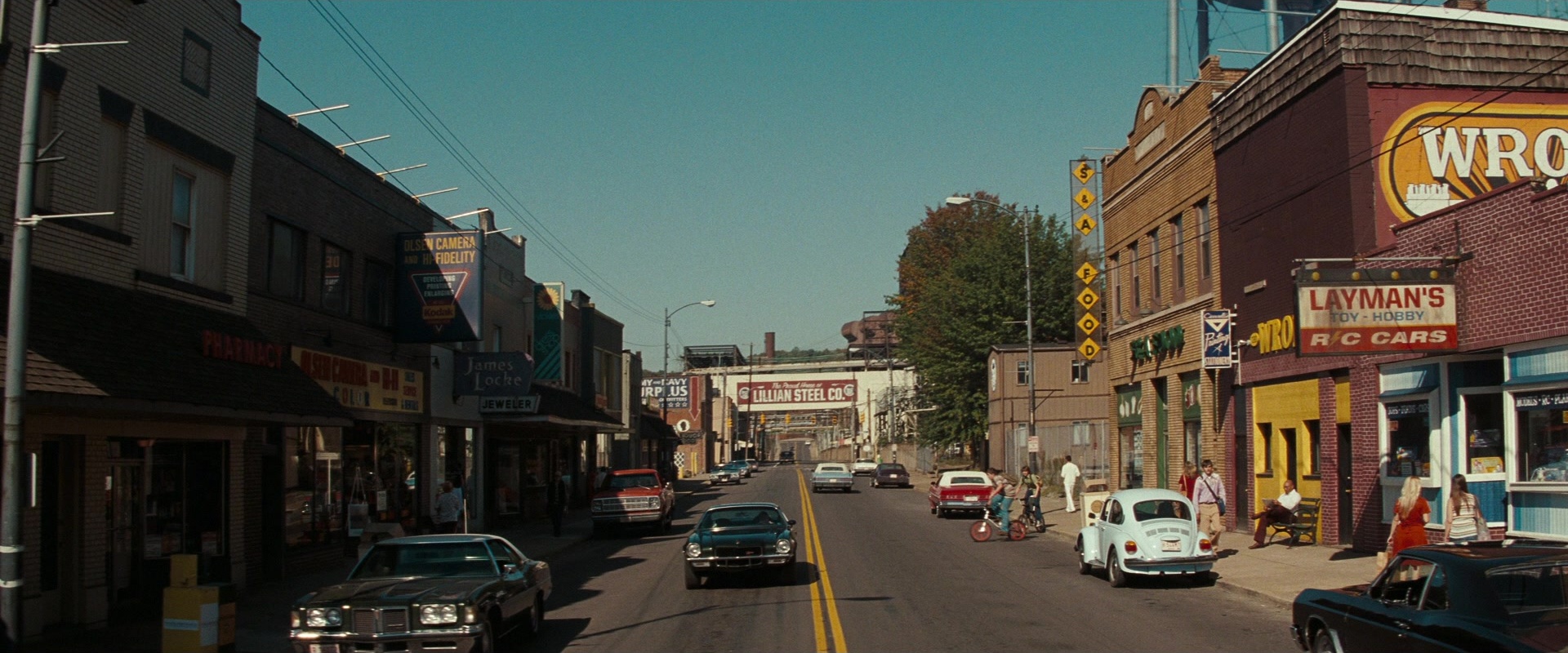Super 8 (2011), unknown, 2.40:1 — film still