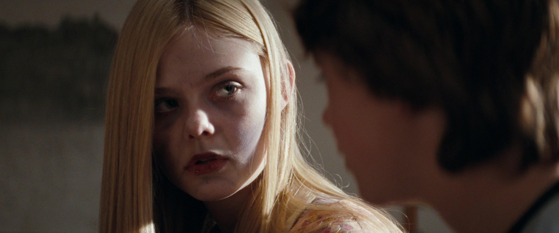Super 8 (2011), close, 2.40:1 — film still