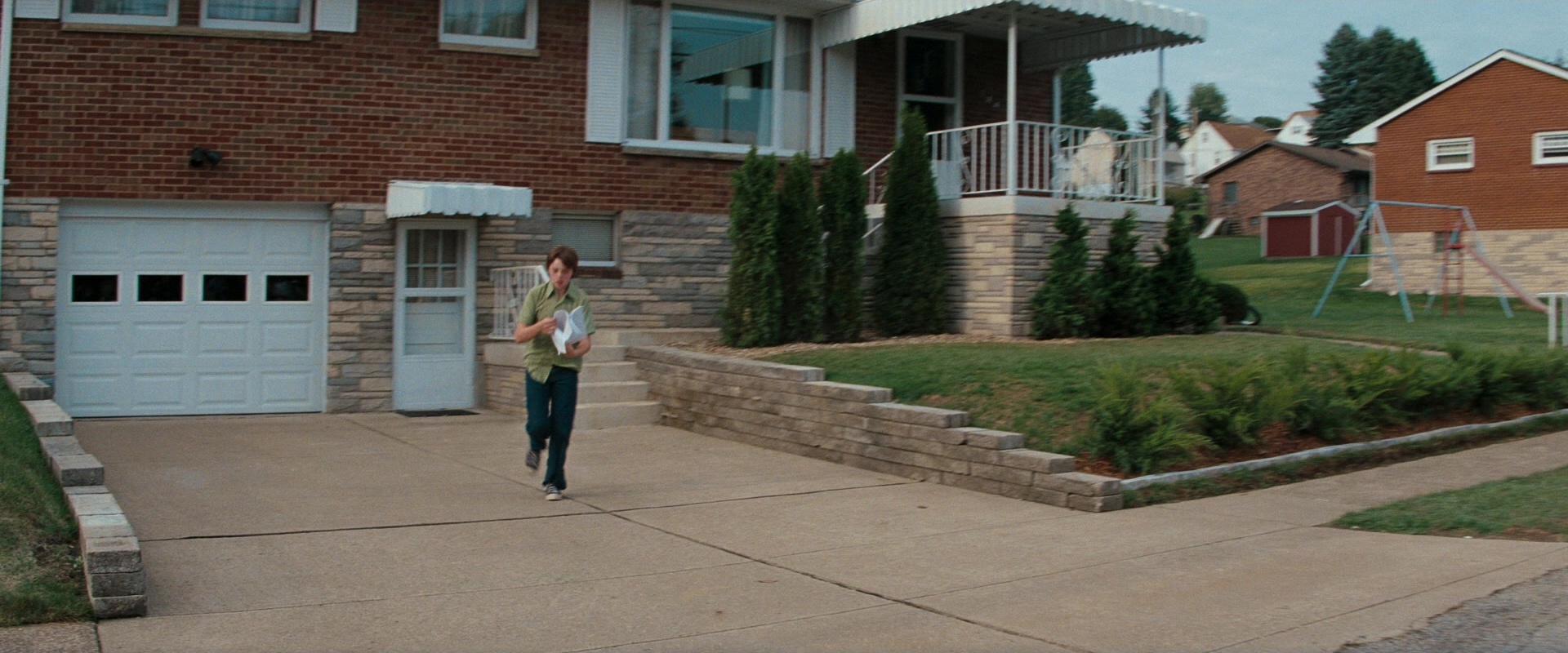 Super 8 (2011), wide, 2.40:1 — film still