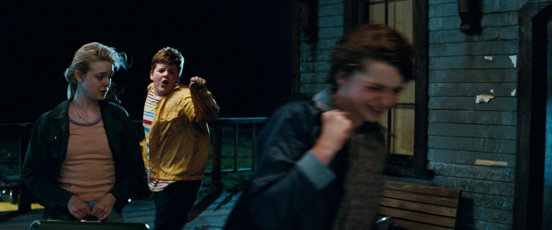 Super 8 (2011), wide, 2.40:1 — film still