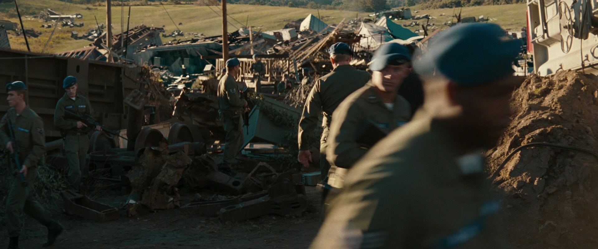 Super 8 (2011), wide, 2.40:1 — film still