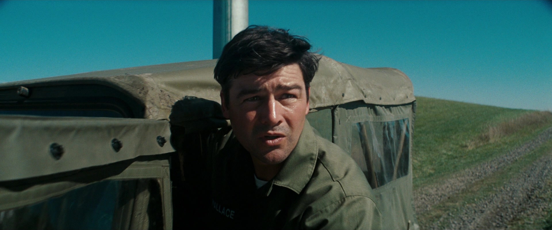 Super 8 (2011), medium, 2.40:1 — film still