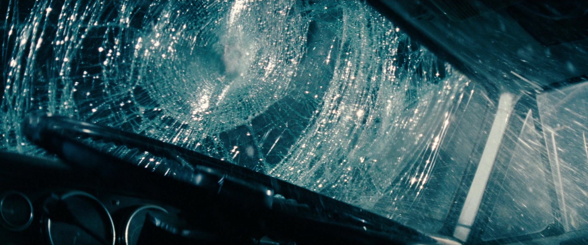 Super 8 (2011), wide, 2.40:1 — film still