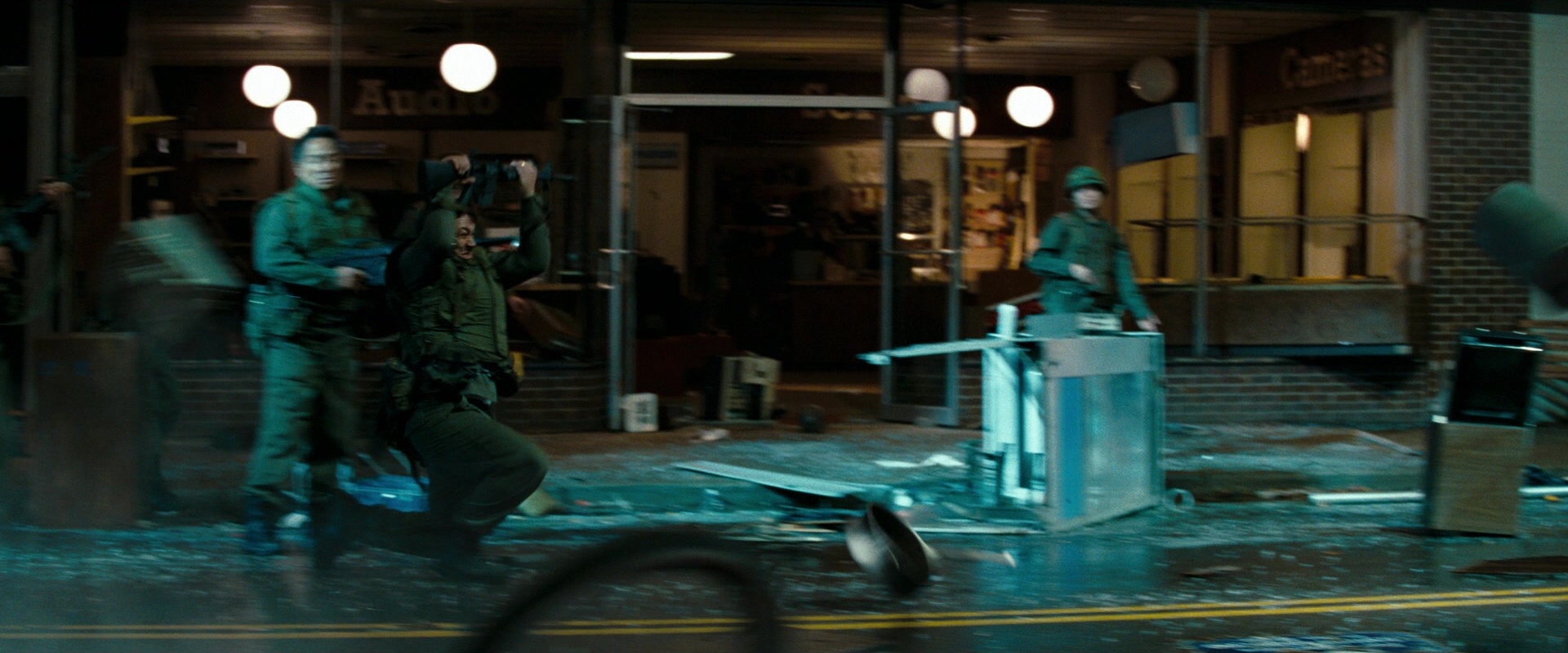 Super 8 (2011), wide, 2.40:1 — film still