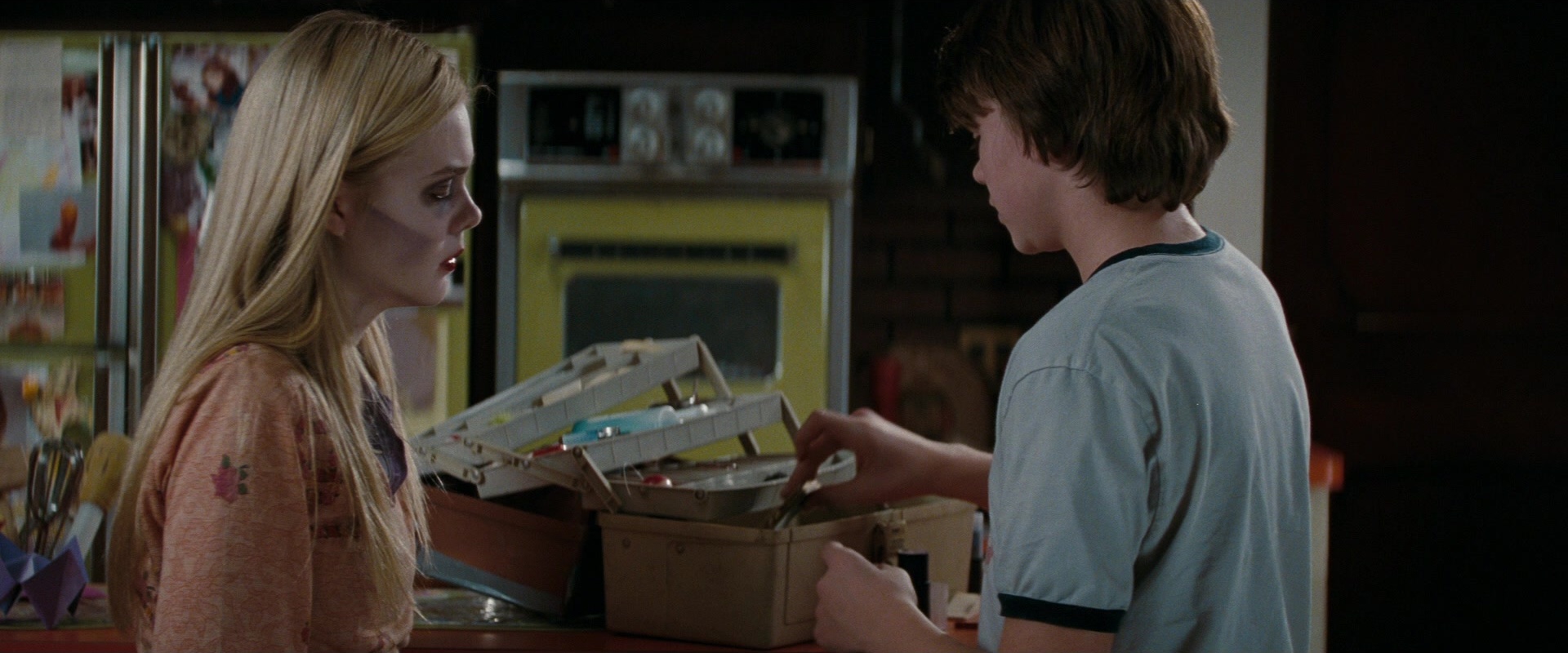 Super 8 (2011), wide, 2.40:1 — film still