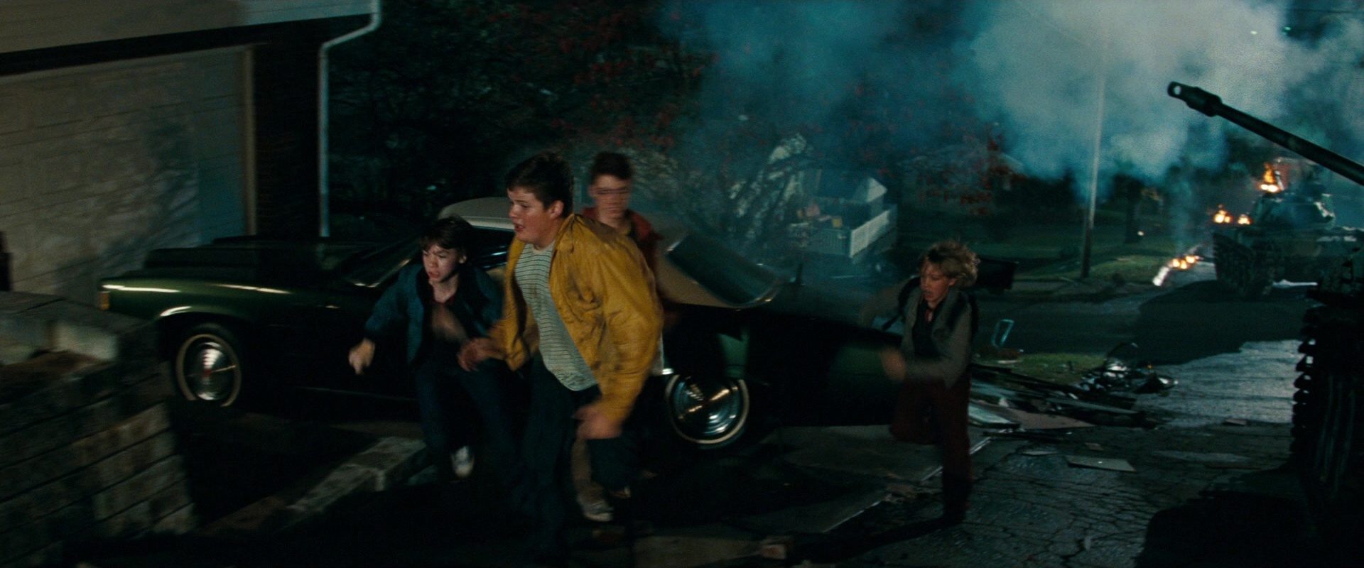 Super 8 (2011), wide, 2.40:1 — film still