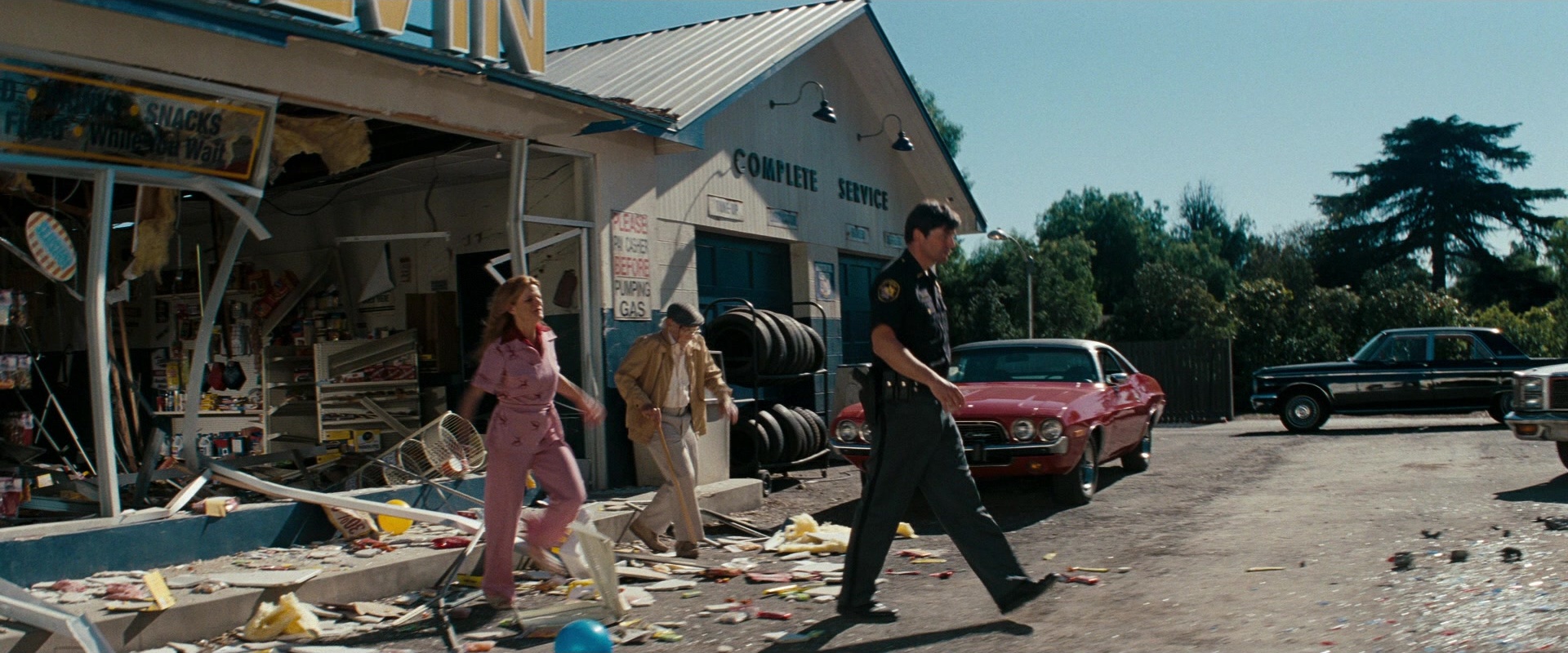 Super 8 (2011), wide, 2.40:1 — film still