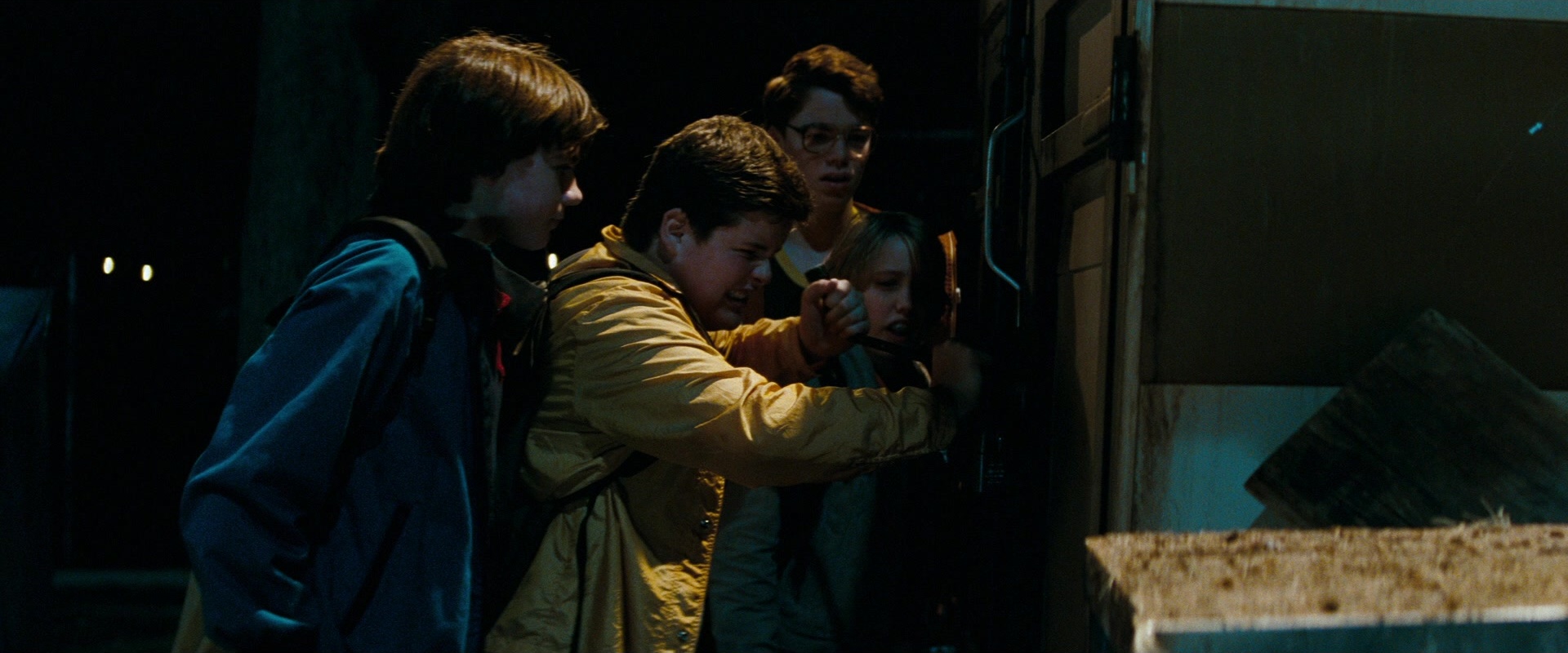 Super 8 (2011), wide, 2.40:1 — film still