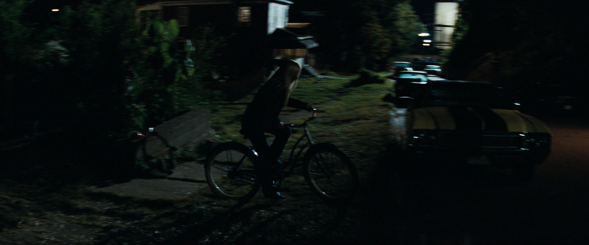 Super 8 (2011), wide, 2.40:1 — film still
