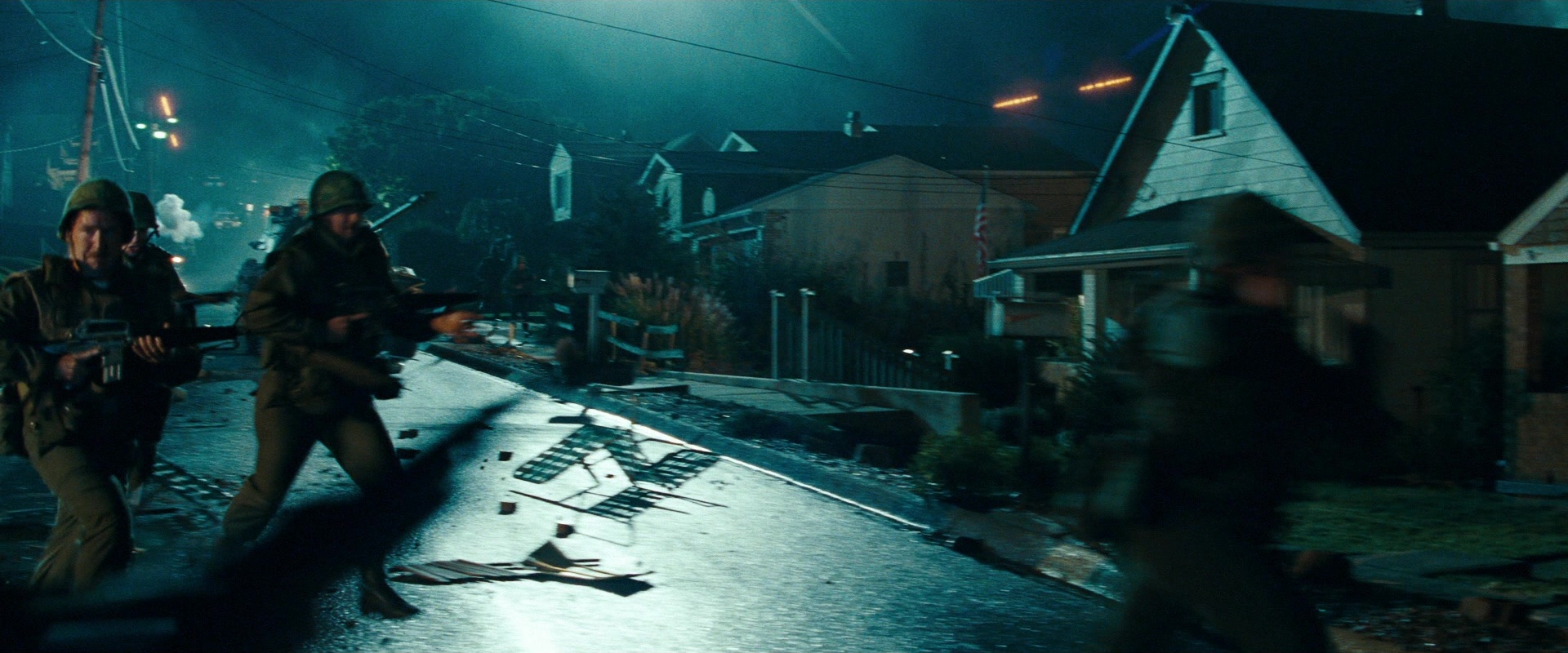 Super 8 (2011), wide, 2.40:1 — film still