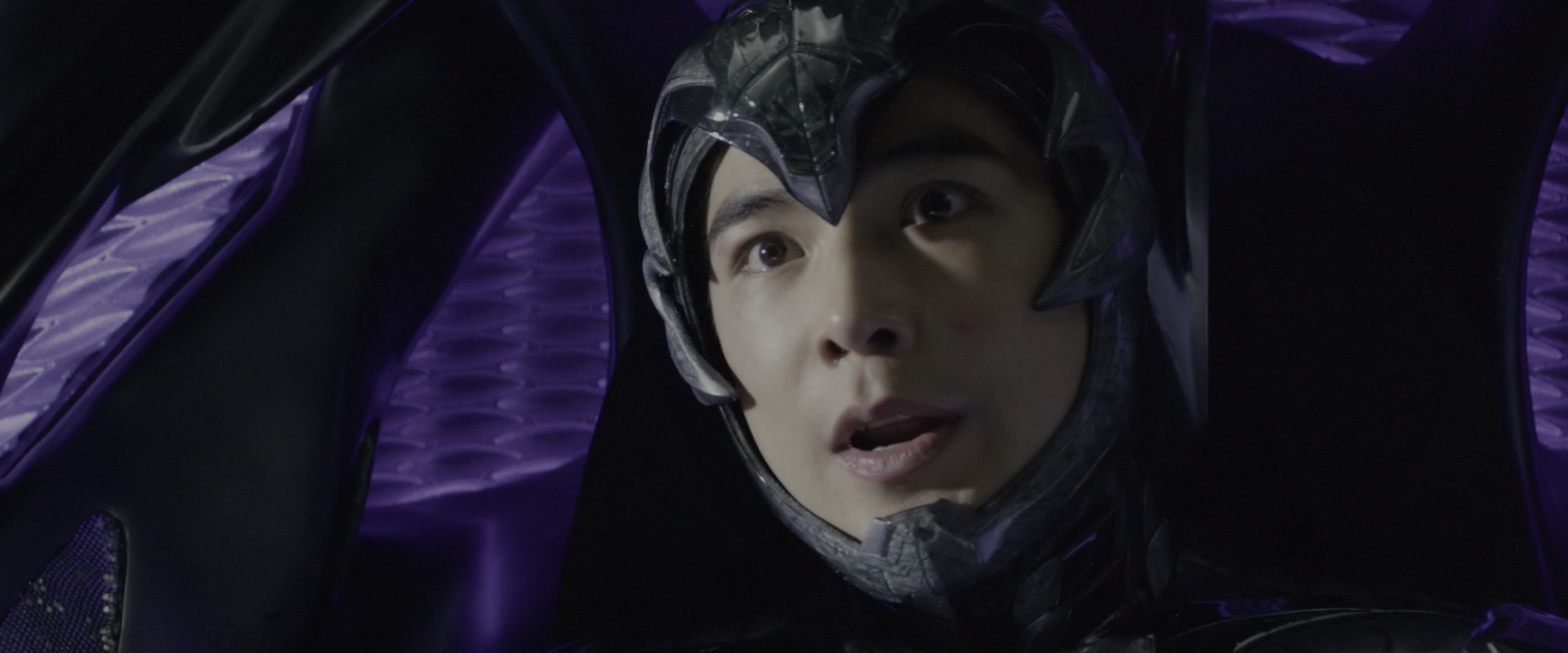 Power Rangers (2017), close, 2.40:1 — film still