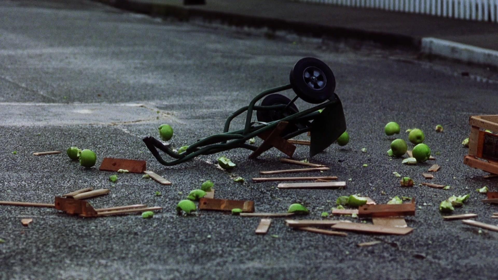 Practical Magic (1998), wide, 1.78:1 — film still