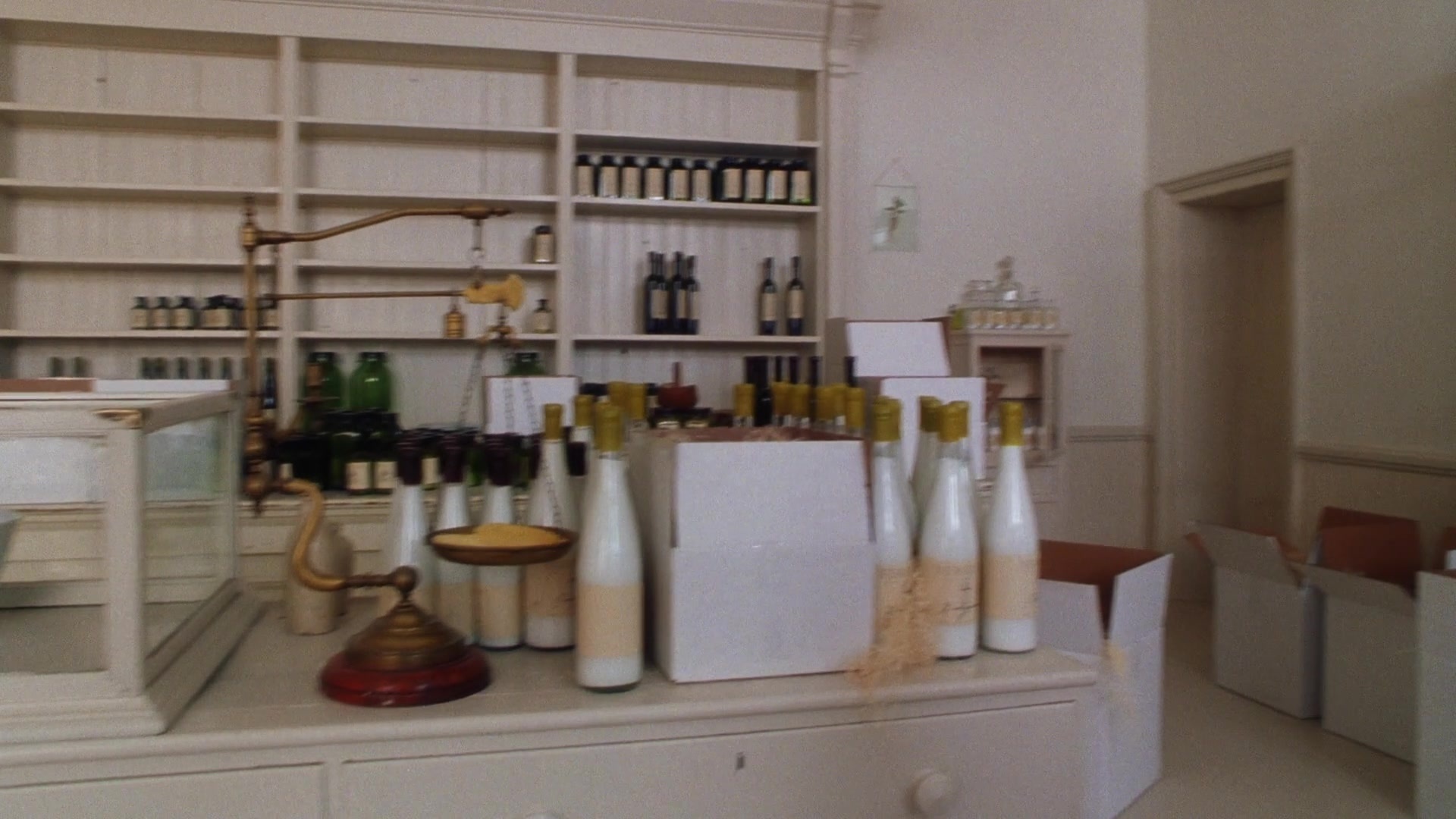 Practical Magic (1998), wide, 1.78:1 — film still