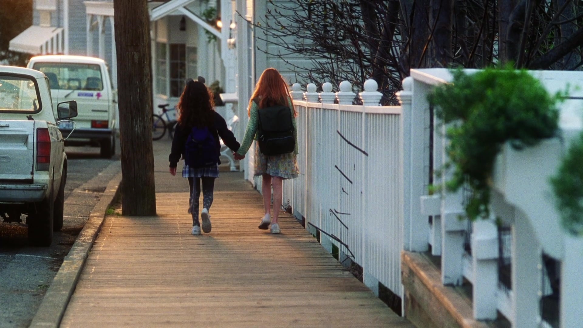 Practical Magic (1998), wide, 1.78:1 — film still