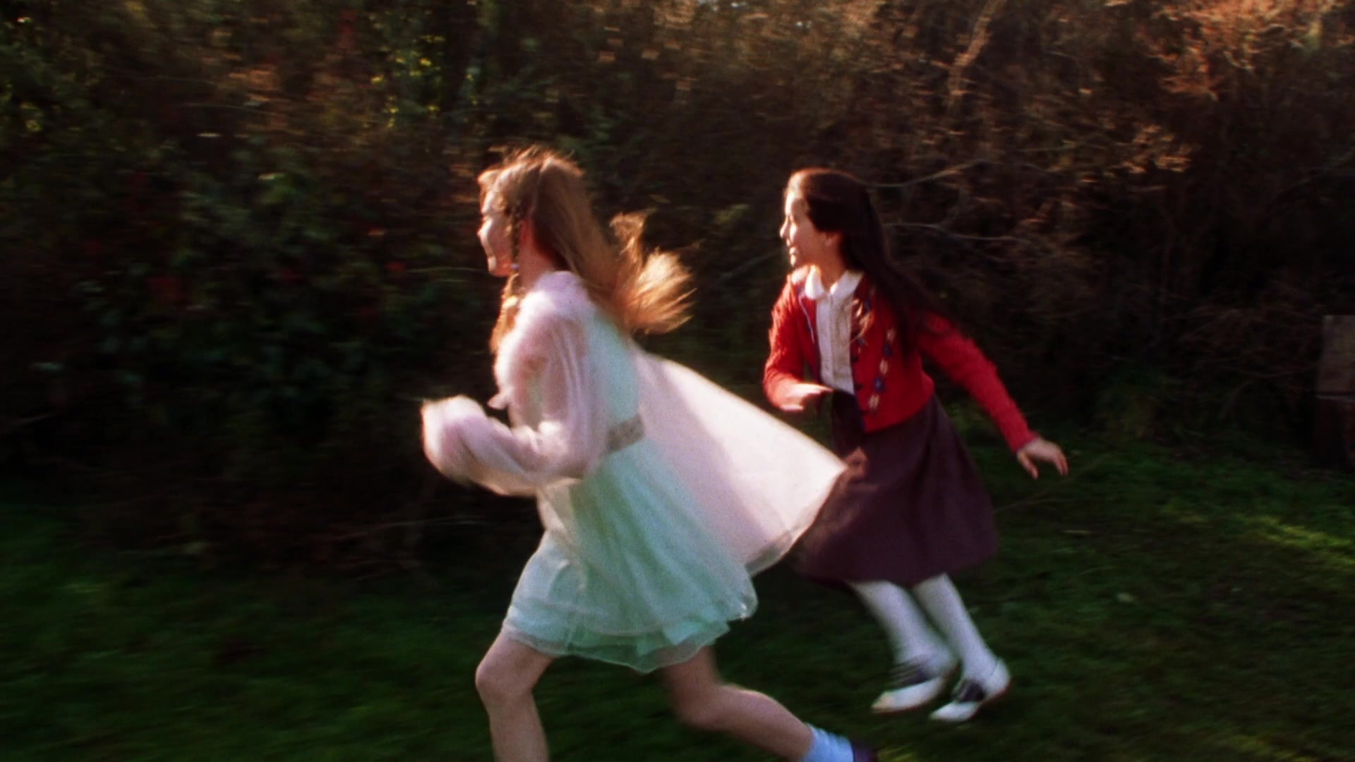 Practical Magic (1998), wide, 1.78:1 — film still