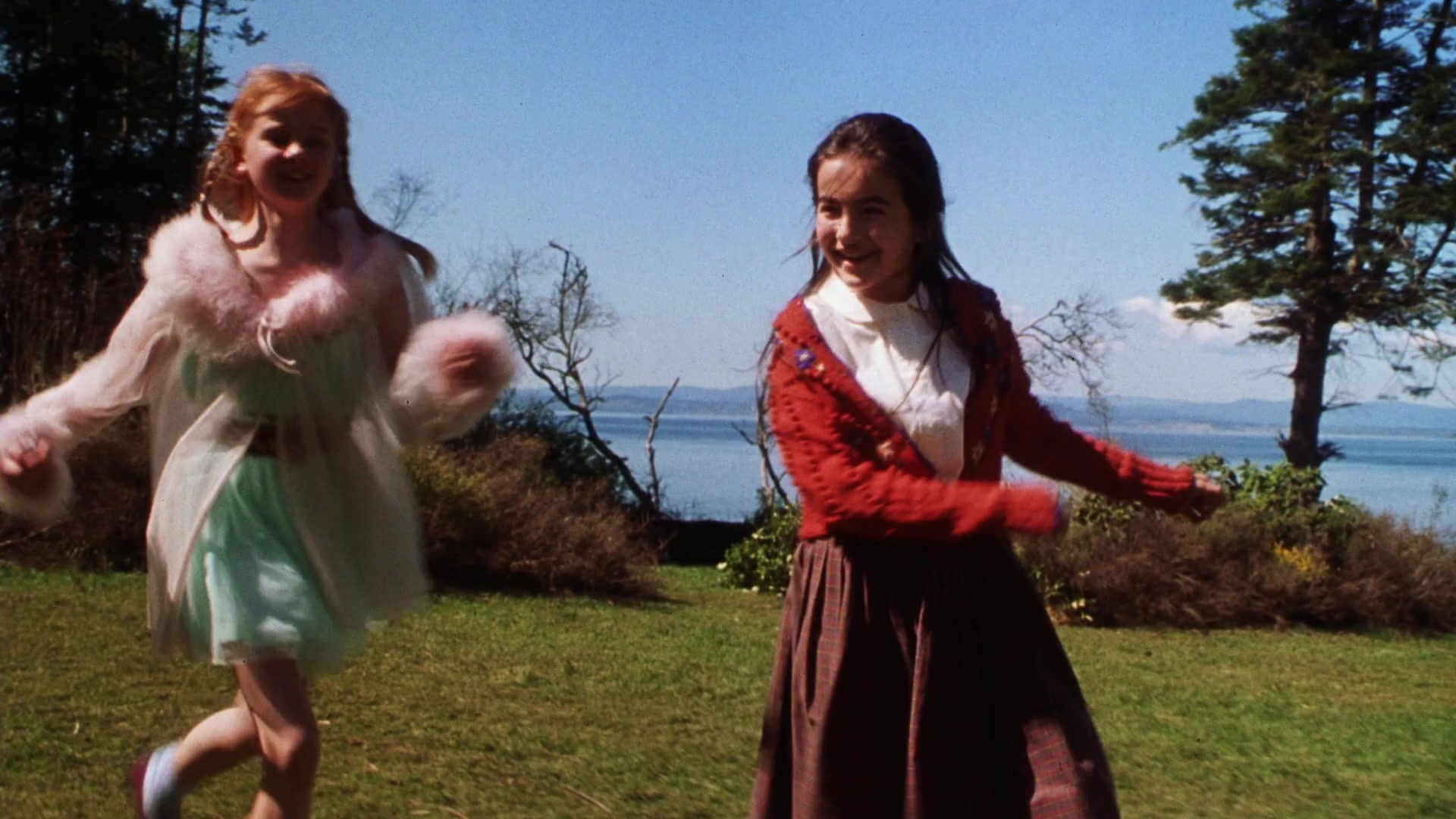 Practical Magic (1998), wide, 1.78:1 — film still