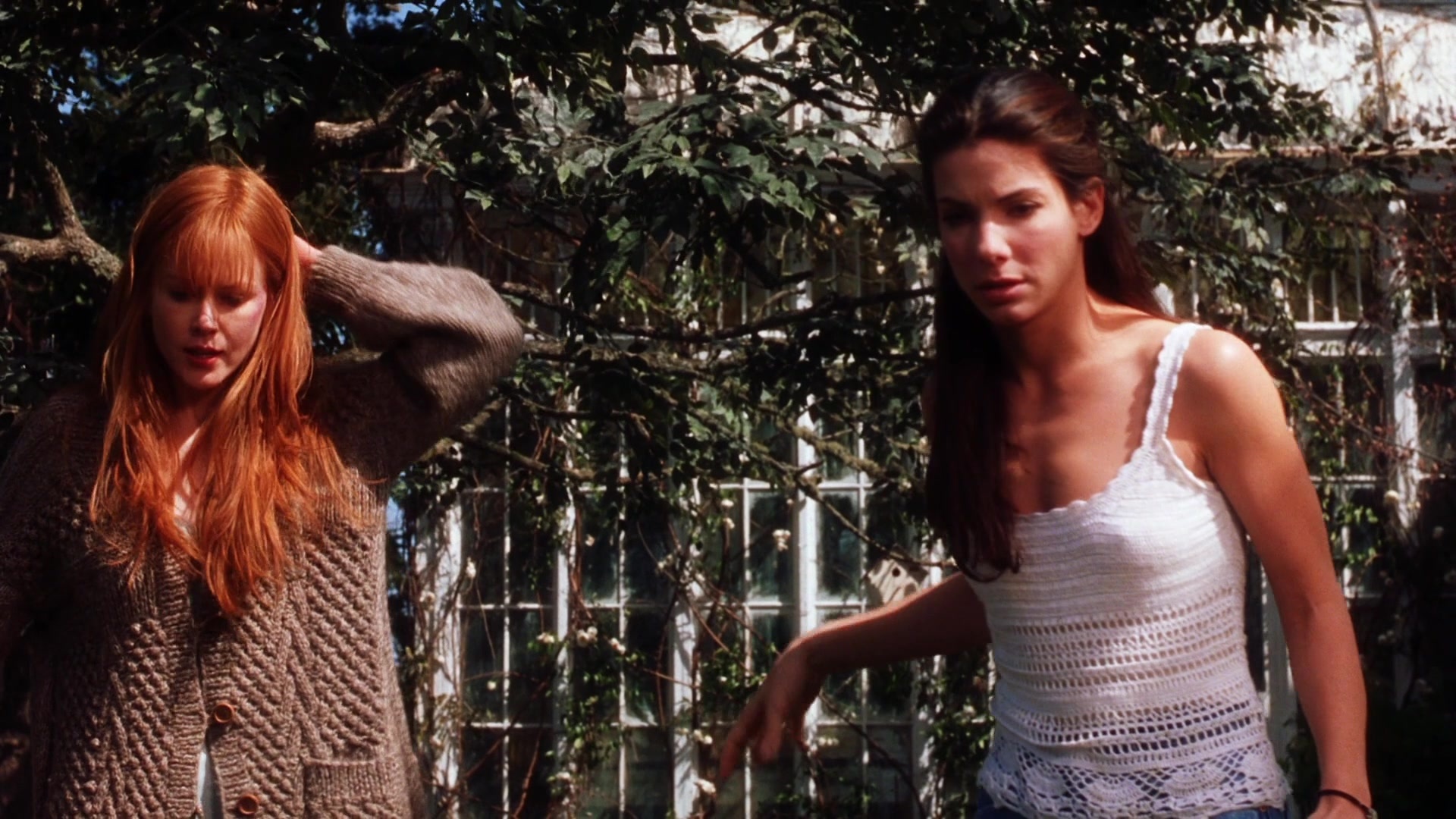 Practical Magic (1998), wide, 1.78:1 — film still