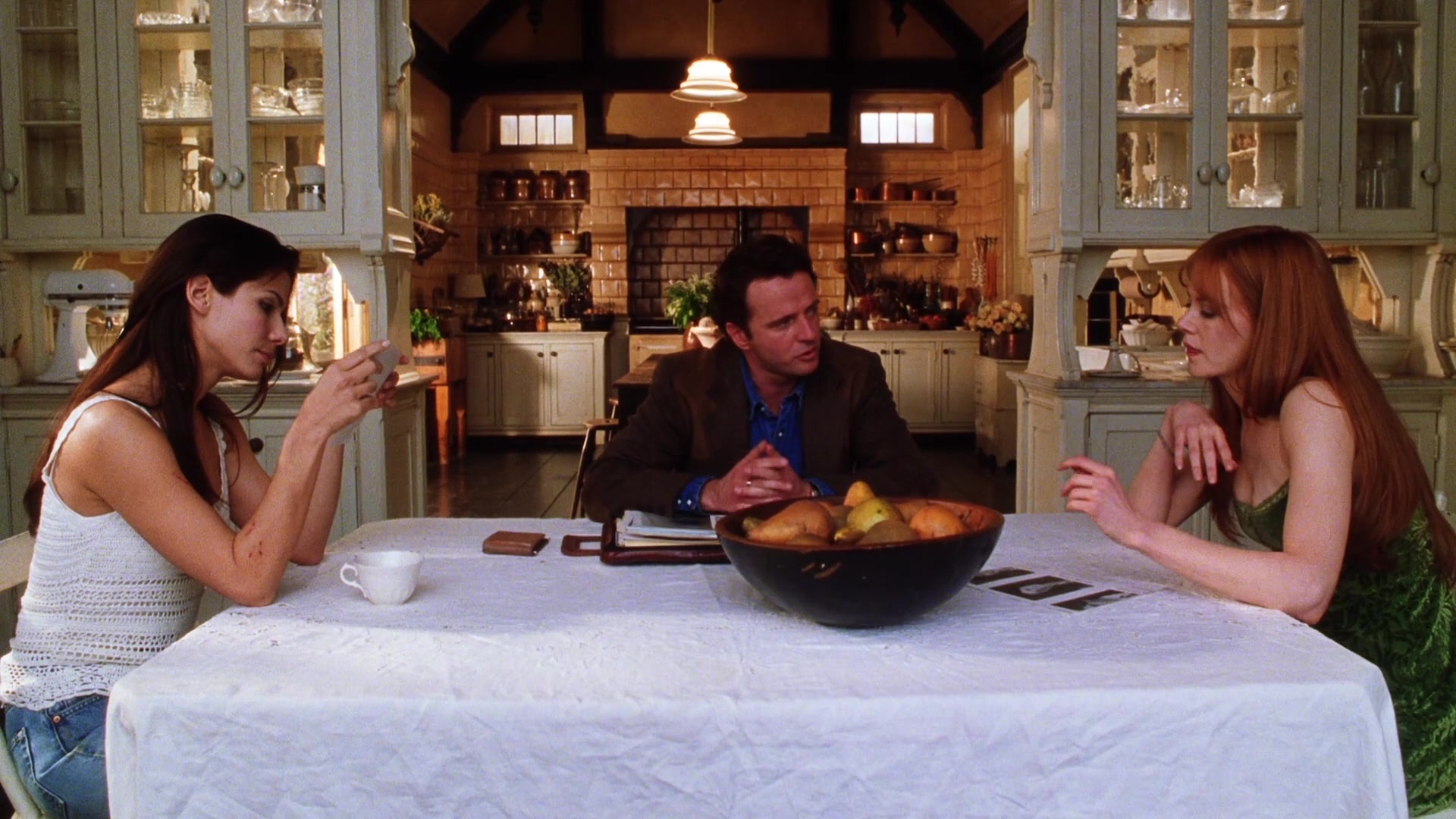 Practical Magic (1998), wide, 1.78:1 — film still
