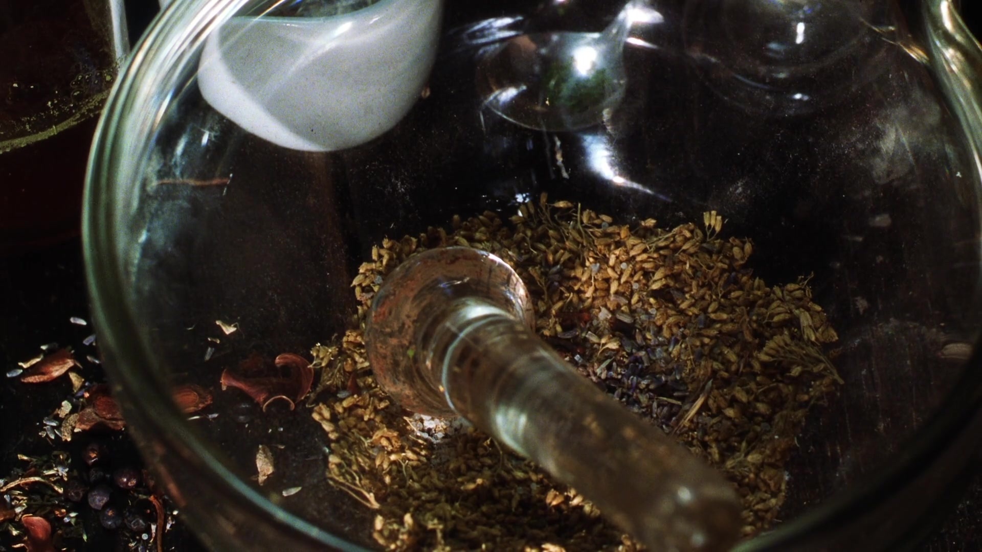Practical Magic (1998), wide, 1.78:1 — film still