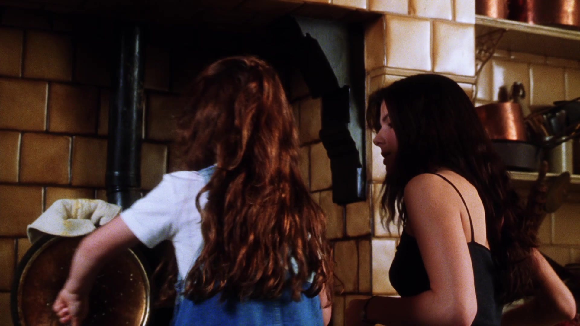 Practical Magic (1998), wide, 1.78:1 — film still