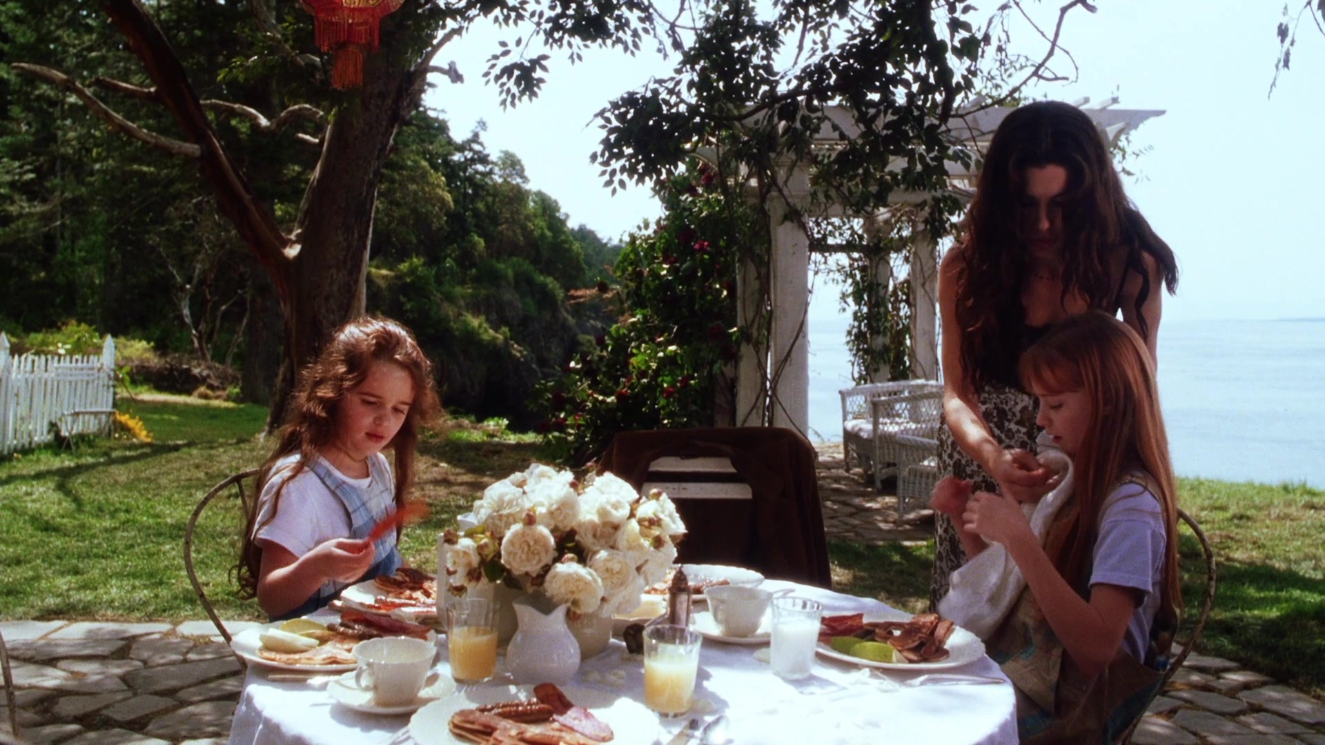 Practical Magic (1998), wide, 1.78:1 — film still