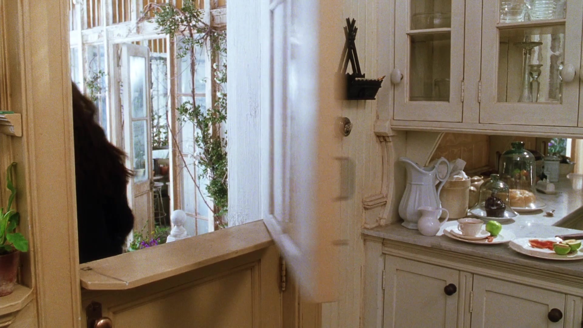 Practical Magic (1998), wide, 1.78:1 — film still