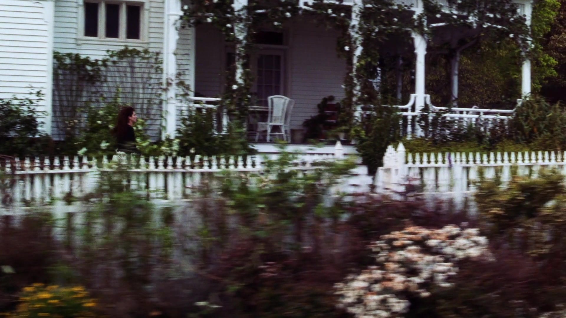 Practical Magic (1998), wide, 1.78:1 — film still