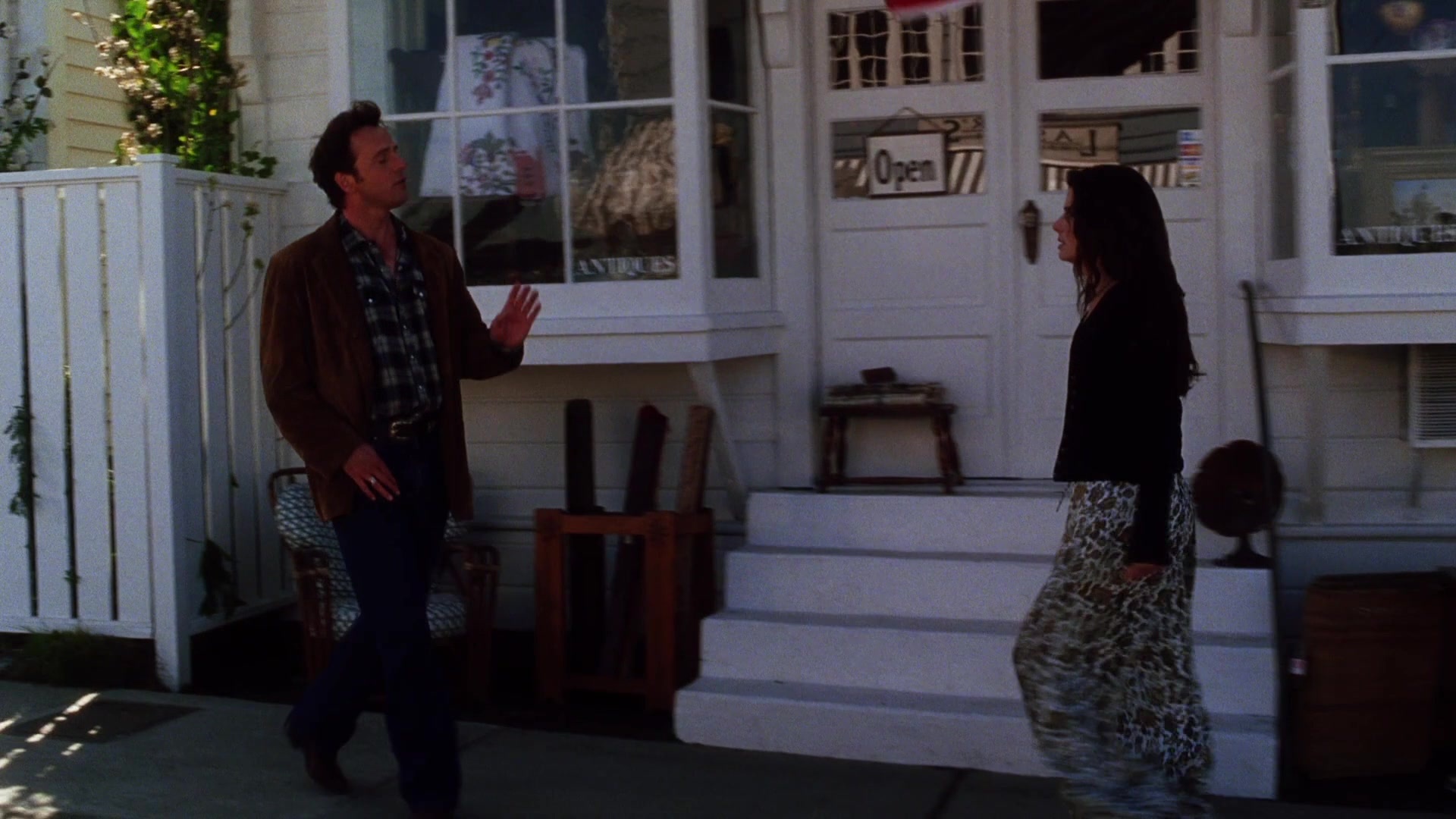 Practical Magic (1998), wide, 1.78:1 — film still