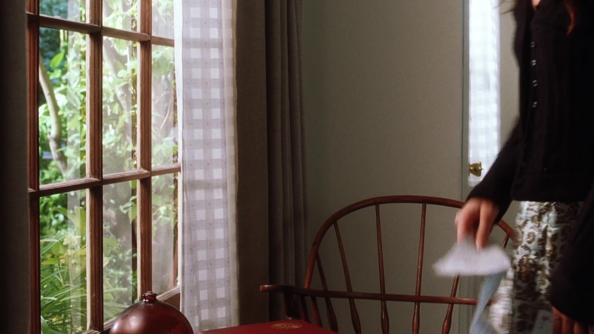 Practical Magic (1998), wide, 1.78:1 — film still