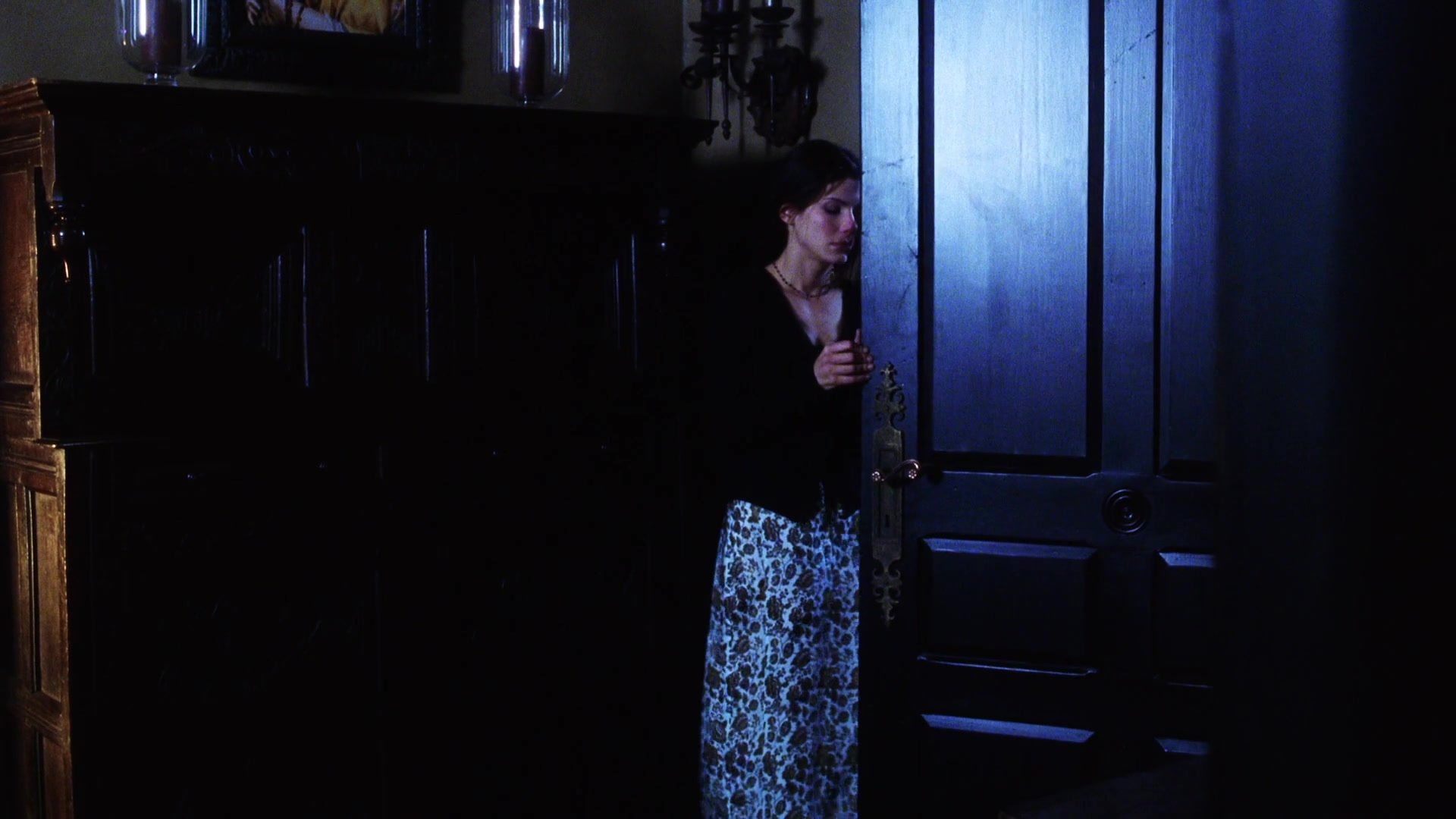 Practical Magic (1998), wide, 1.78:1 — film still