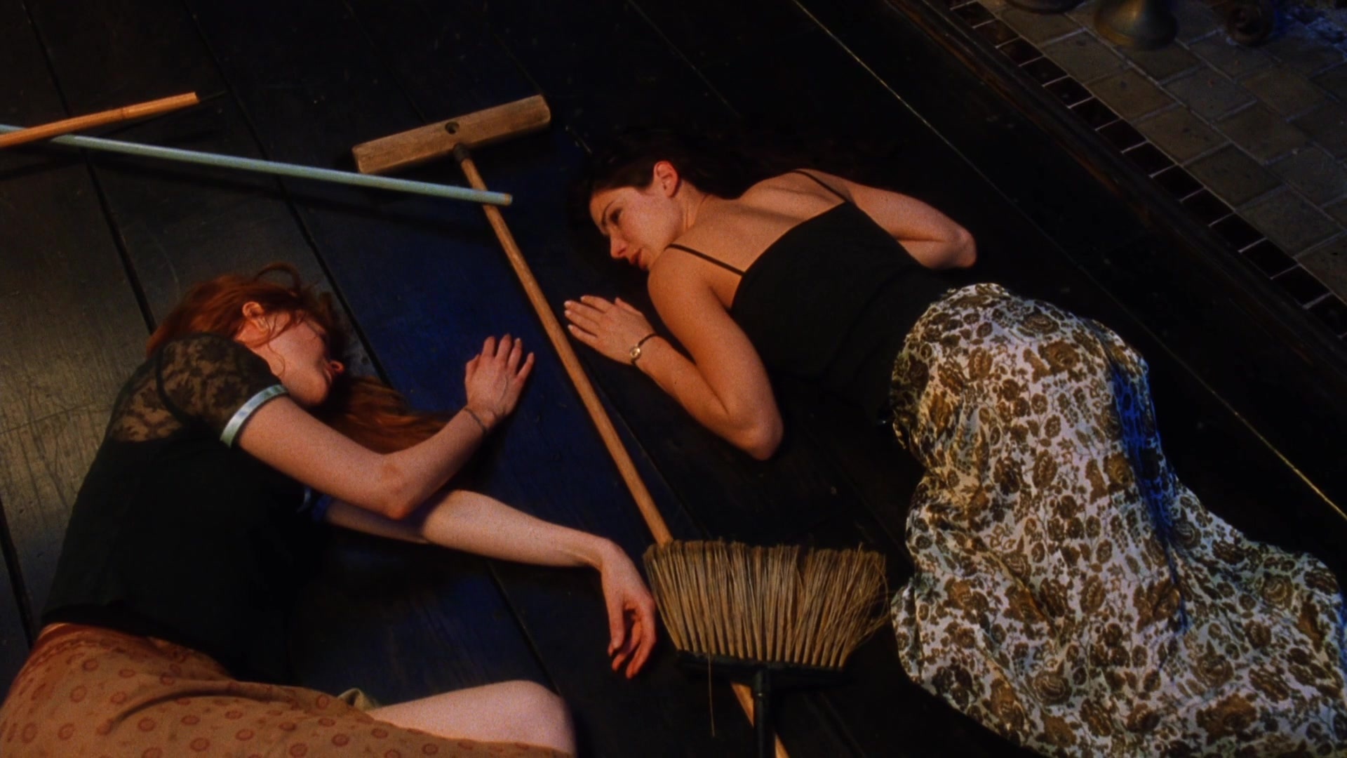 Practical Magic (1998), wide, 1.78:1 — film still
