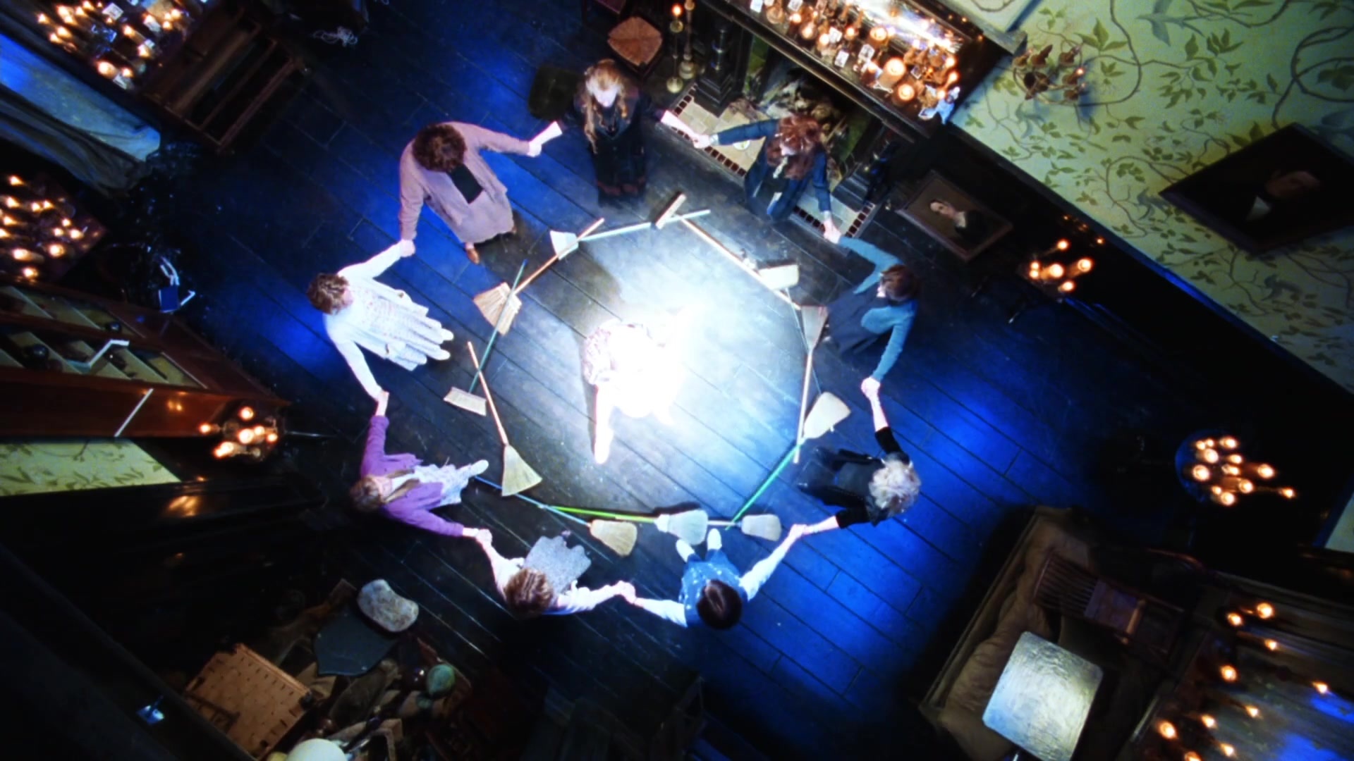 Practical Magic (1998), wide, 1.78:1 — film still