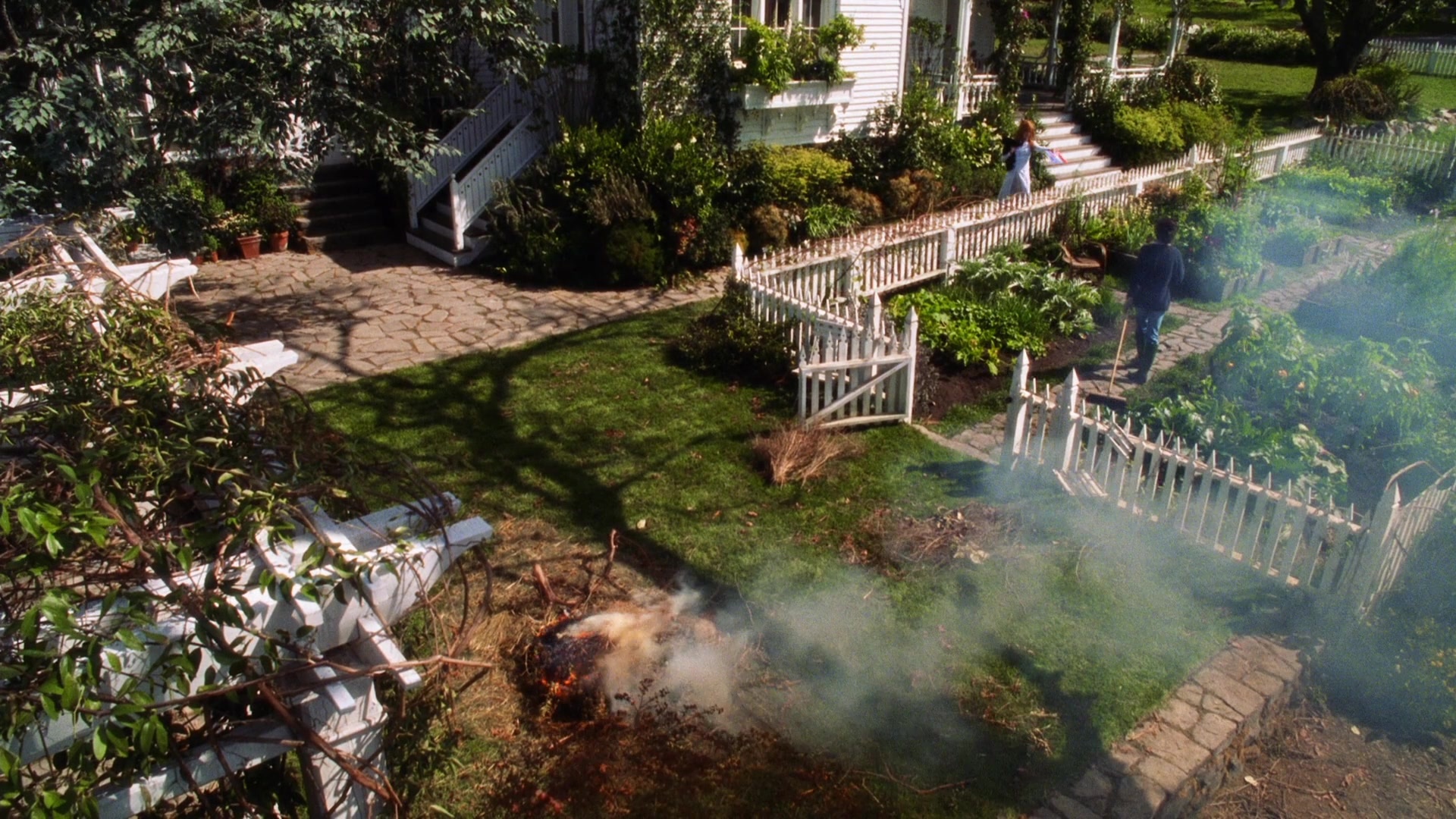 Practical Magic (1998), wide, 1.78:1 — film still