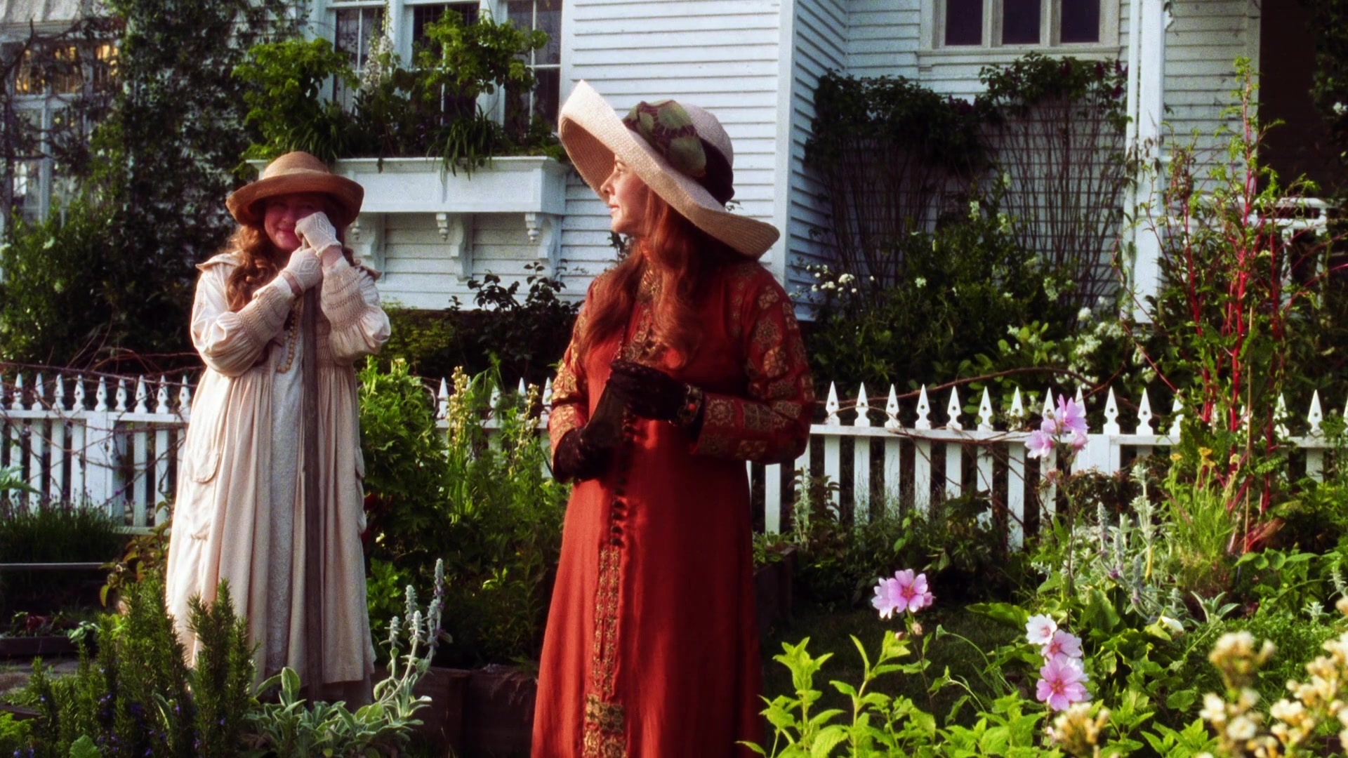 Practical Magic (1998), wide, 1.78:1 — film still