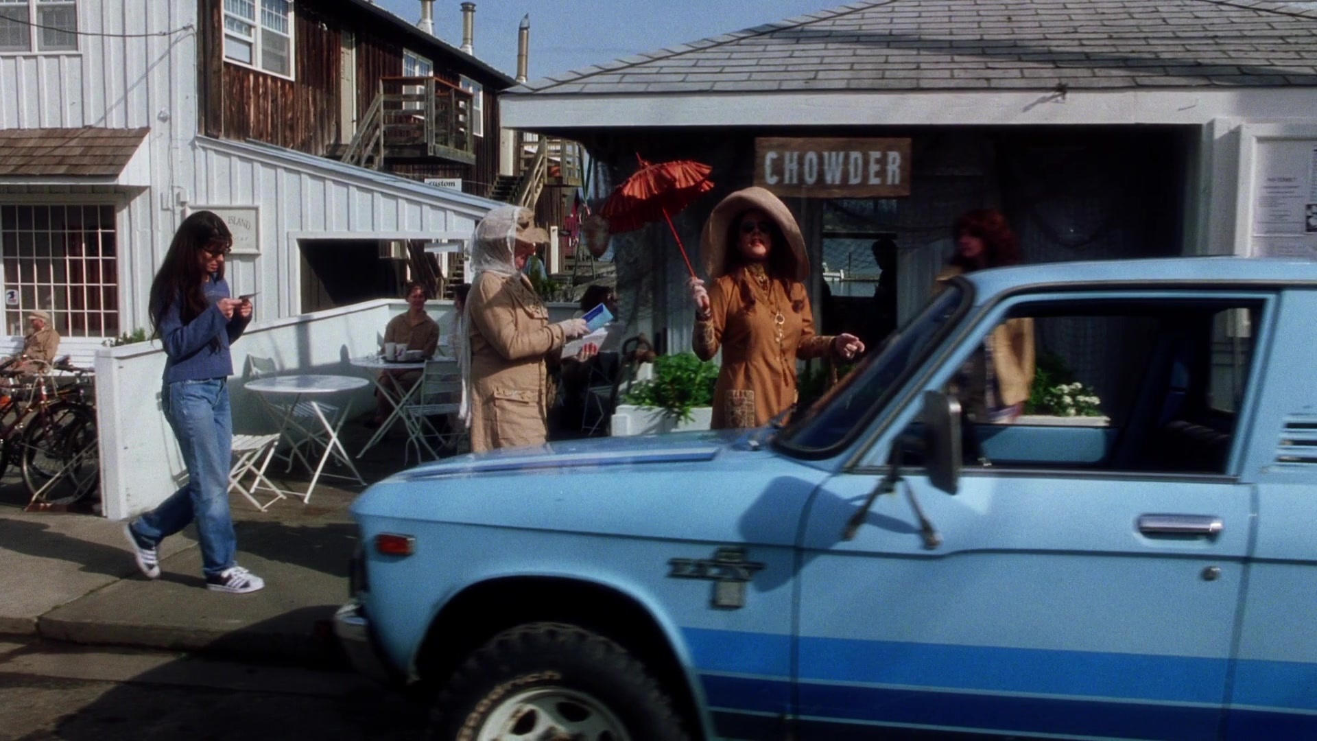 Practical Magic (1998), wide, 1.78:1 — film still