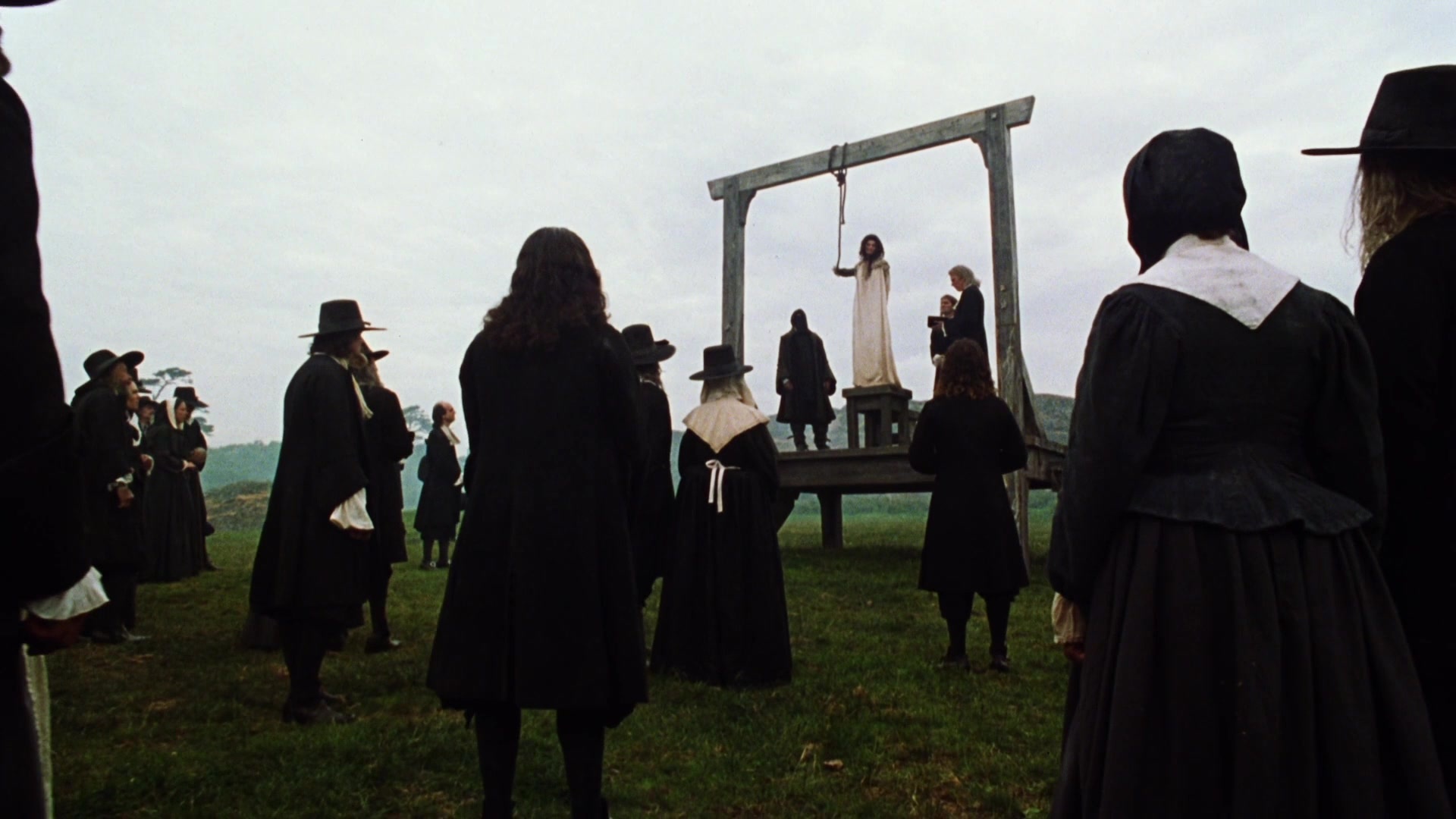 Practical Magic (1998), wide, 1.78:1 — film still