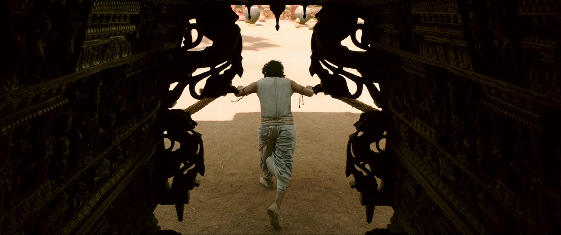 Bãhubali 2: The Conclusion (2017), wide, 2.38:1 — film still