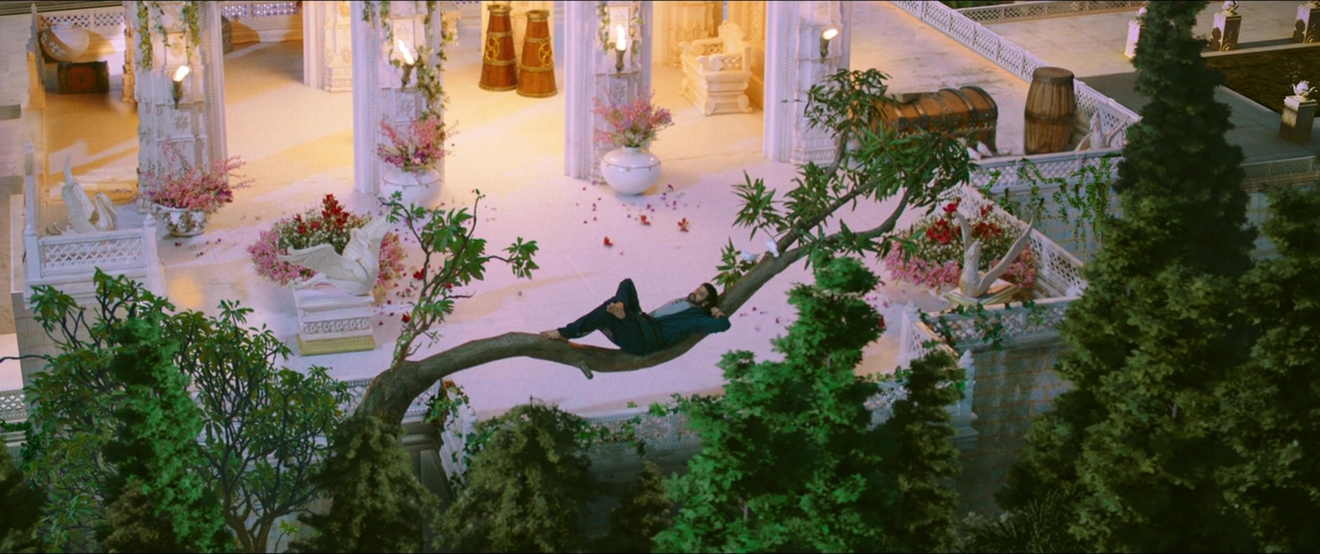 Bãhubali 2: The Conclusion (2017), wide, 2.38:1 — film still