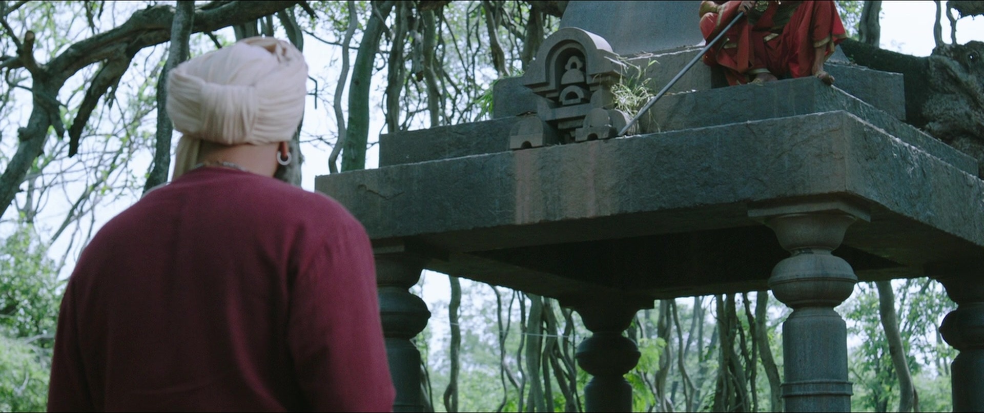 Bãhubali 2: The Conclusion (2017), wide, 2.38:1 — film still