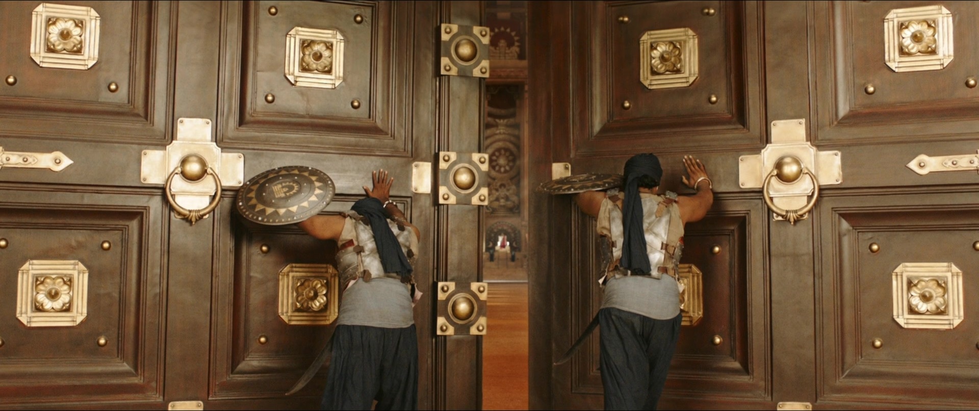 Bãhubali 2: The Conclusion (2017), wide, 2.38:1 — film still