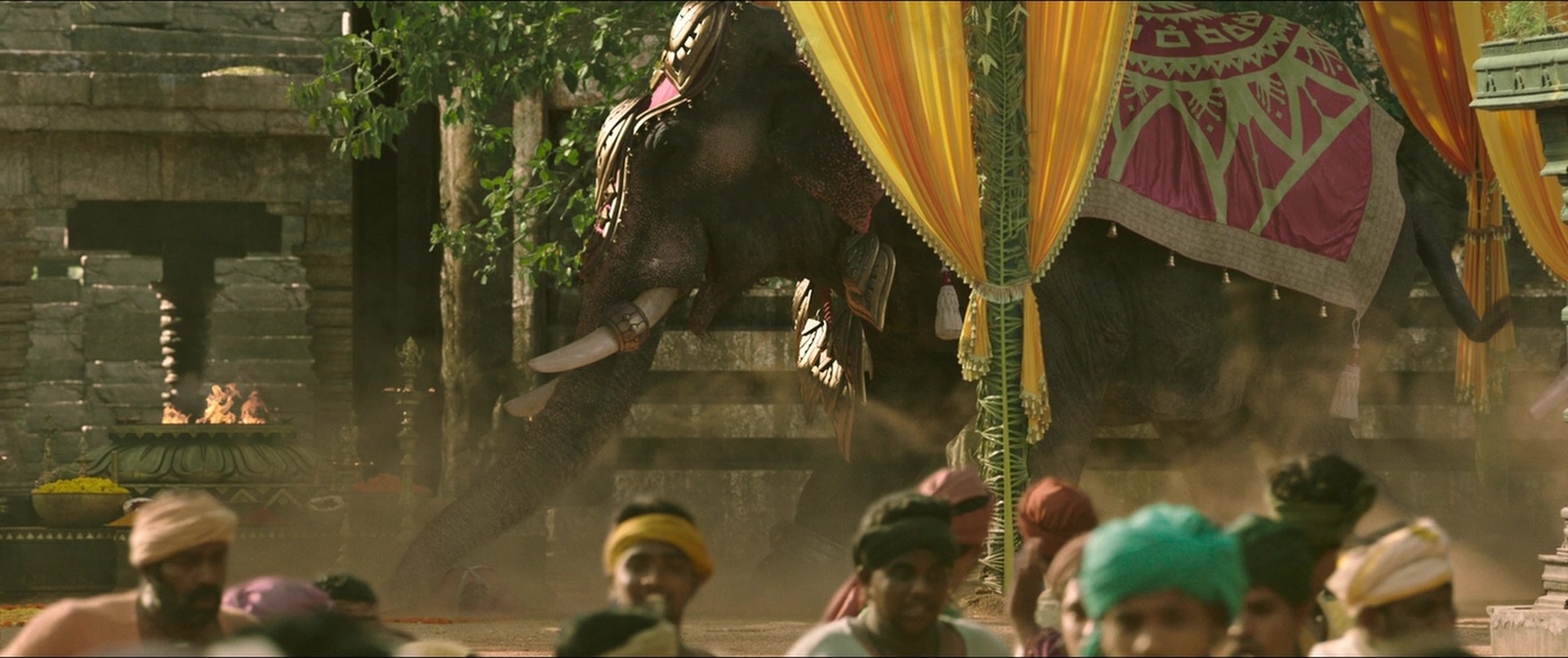 Bãhubali 2: The Conclusion (2017), wide, 2.38:1 — film still
