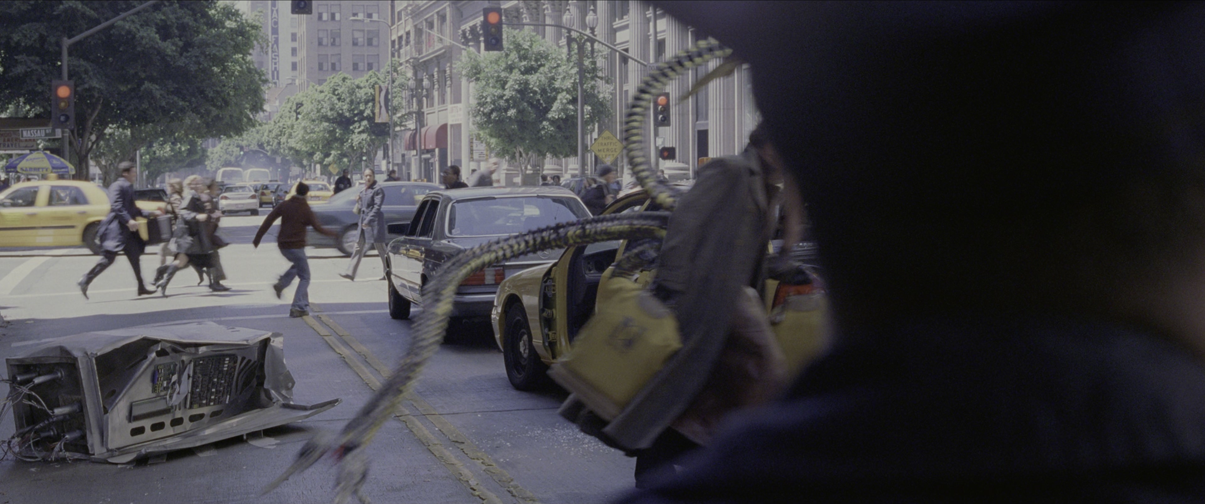 Spider-Man 2 (2004), wide, 2.39:1 — film still