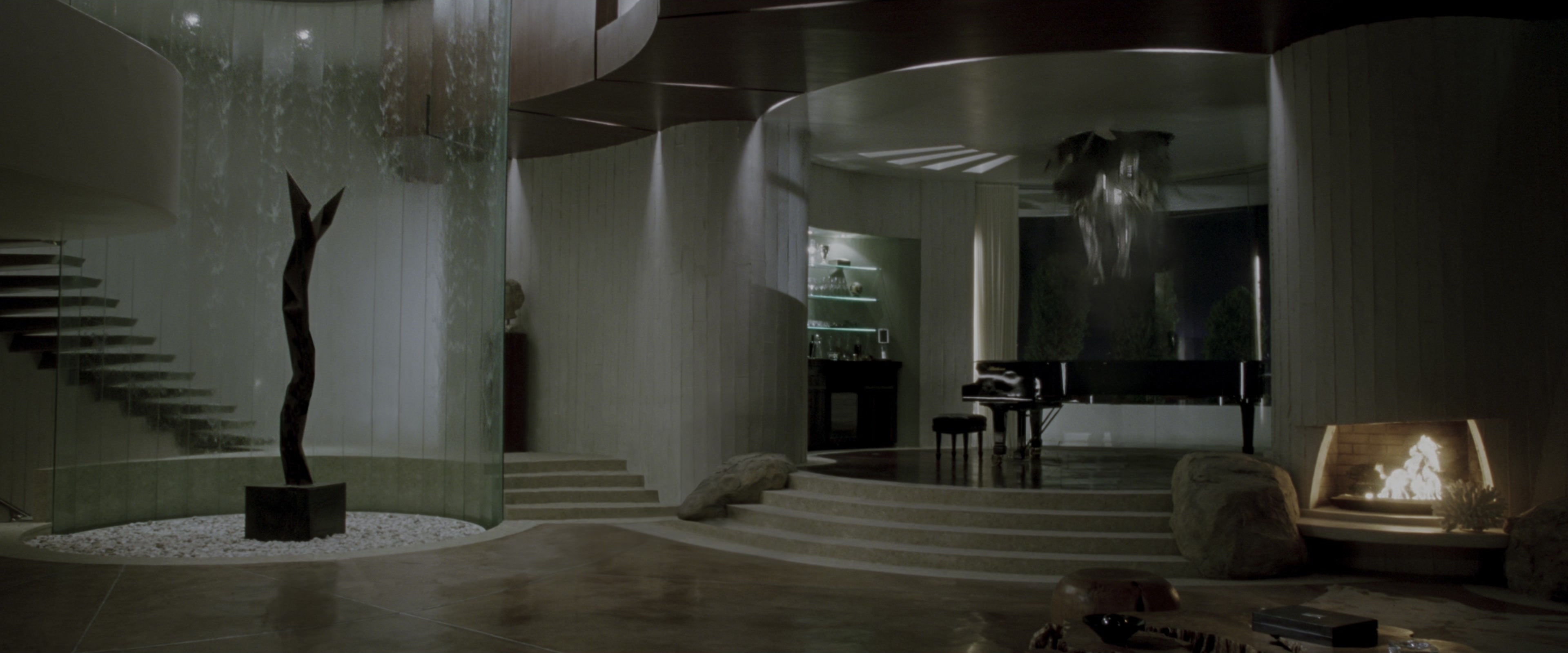 Iron Man (2008), wide, 2.40:1 — film still