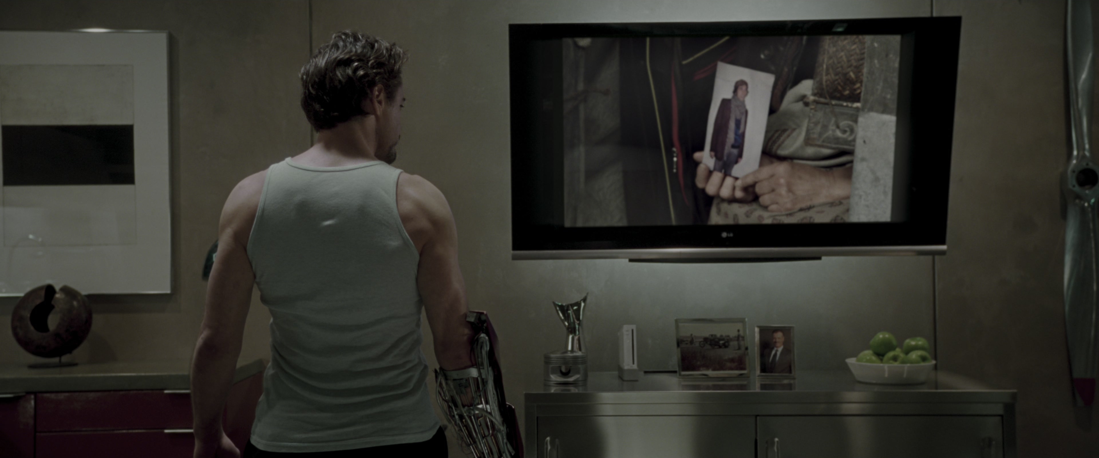 Iron Man (2008), wide, 2.40:1 — film still